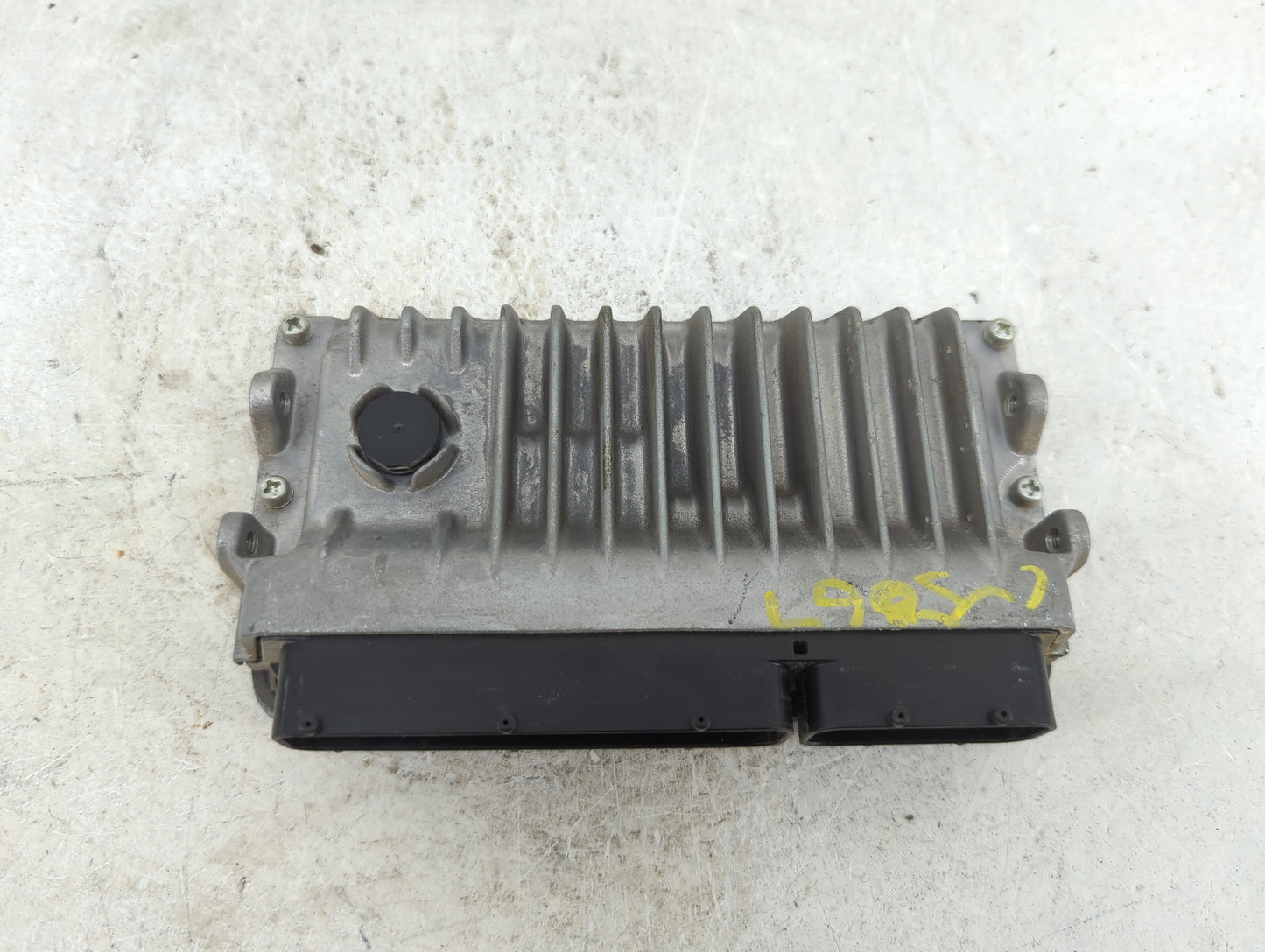 2016-2017 Toyota Camry PCM Engine Control Computer ECU ECM PCU OEM P/N:89661-06N11 TN275600-7280 Fits Fits 2016 2017 OEM Use