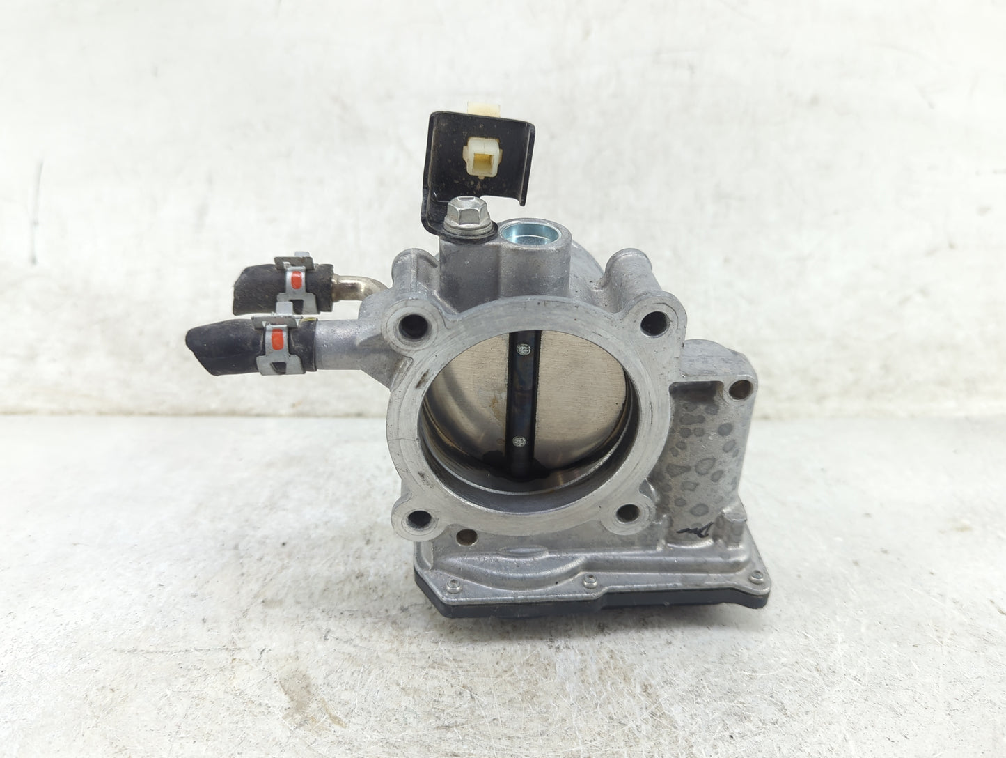 2017 Toyota Camry Throttle Body P/N:05U31 007261 Fits OEM Used Auto Parts - Oemusedautoparts1.com
