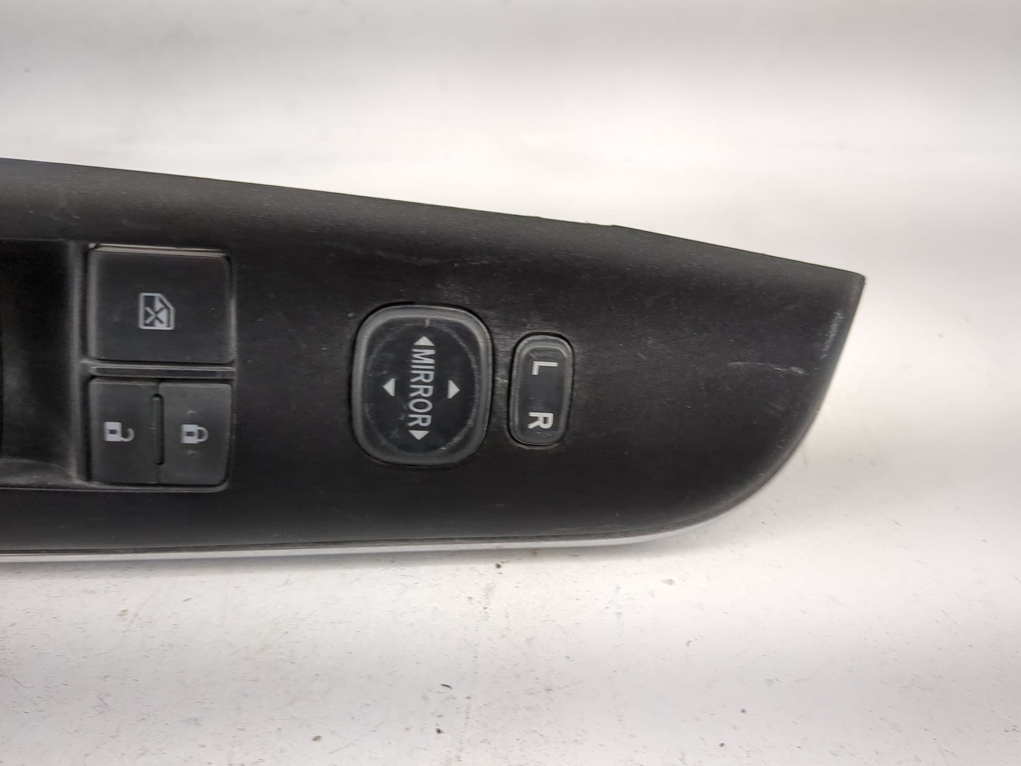 2015-2017 Toyota Camry Master Power Window Switch Replacement Driver Side Left P/N:84820-06120 790-0a75 Fits Fits 2015 2016 