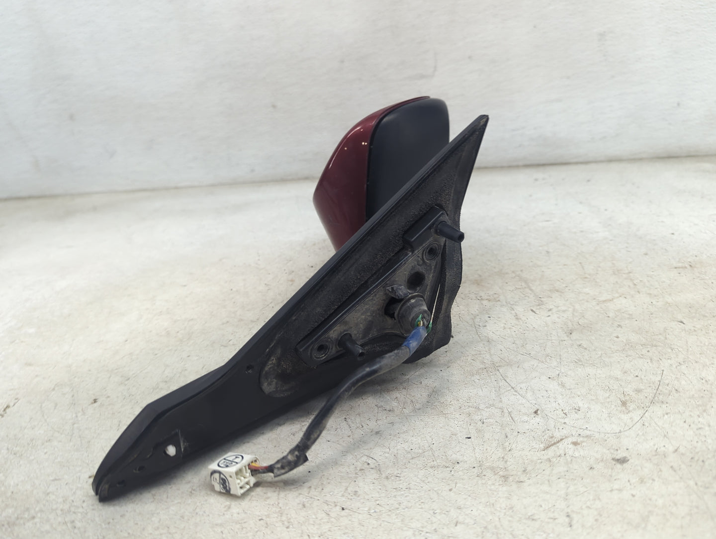 2015-2017 Toyota Camry Passenger Side View Mirror - Right Door Mirror OEM Used - Oemusedautoparts1.com