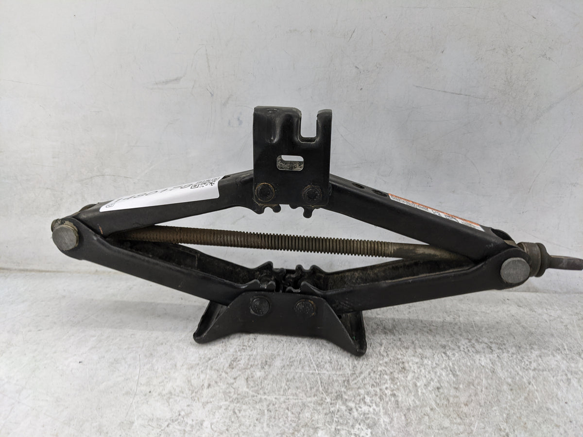 2017 Toyota Camry Spare Scissor Car Jack - Oemusedautoparts1.com