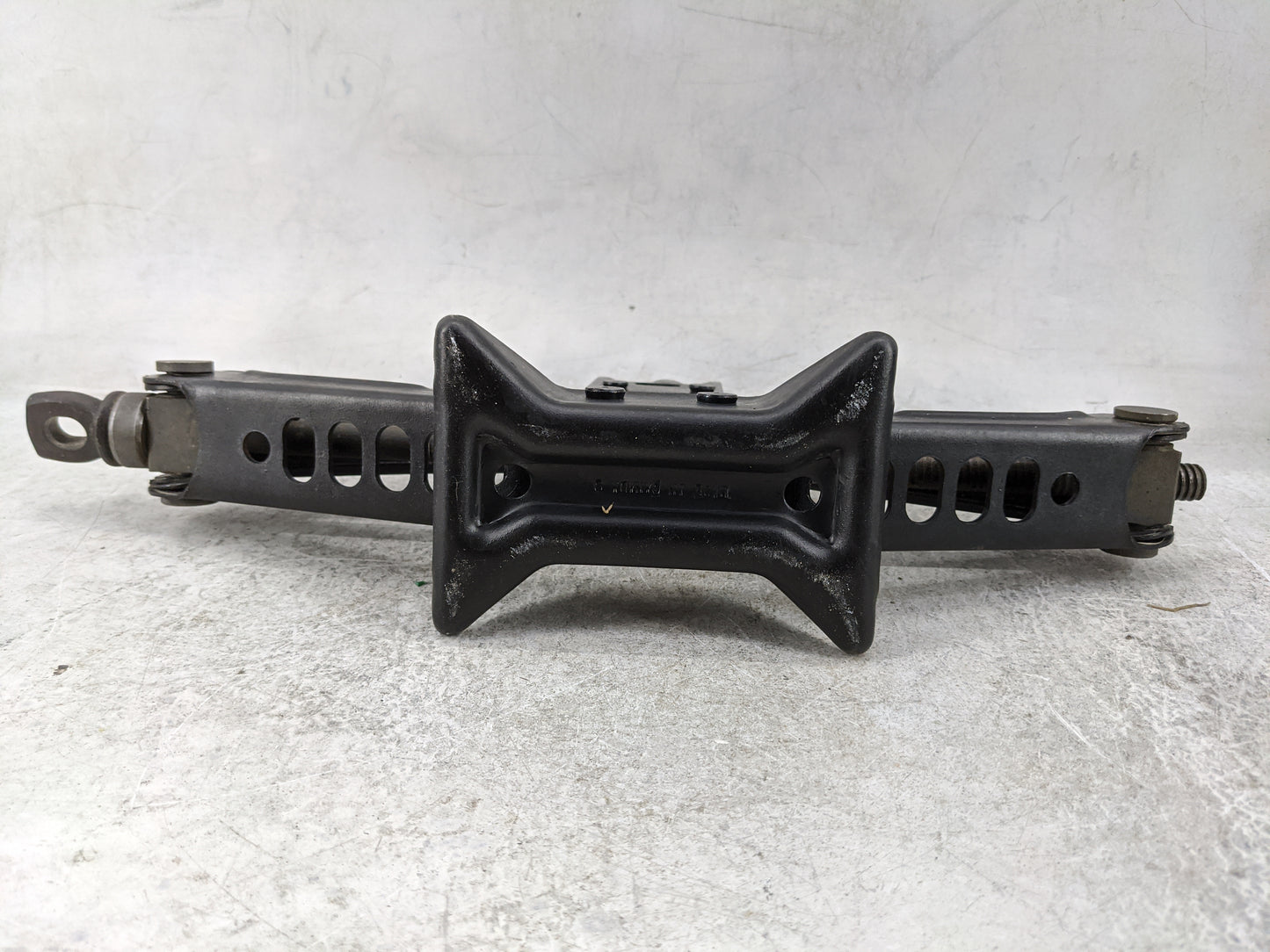 2017 Toyota Camry Spare Scissor Car Jack - Oemusedautoparts1.com