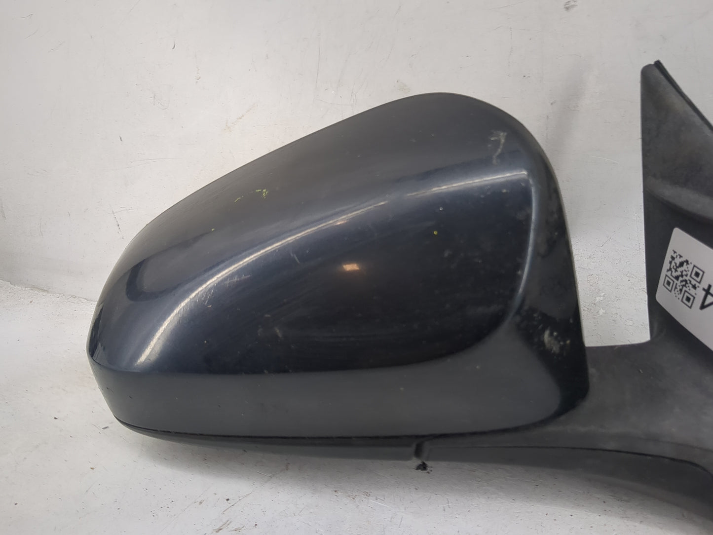 2015-2017 Toyota Camry Passenger Side View Mirror - Right Door Mirror OEM Used - Oemusedautoparts1.com
