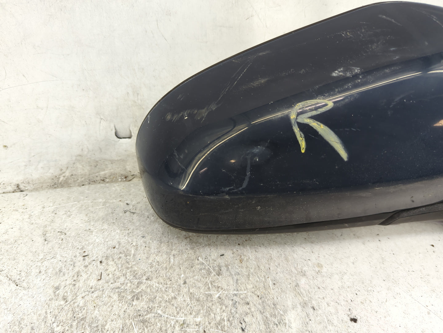 2015-2017 Toyota Camry Passenger Side View Mirror - Right Door Mirror OEM Used - Oemusedautoparts1.com