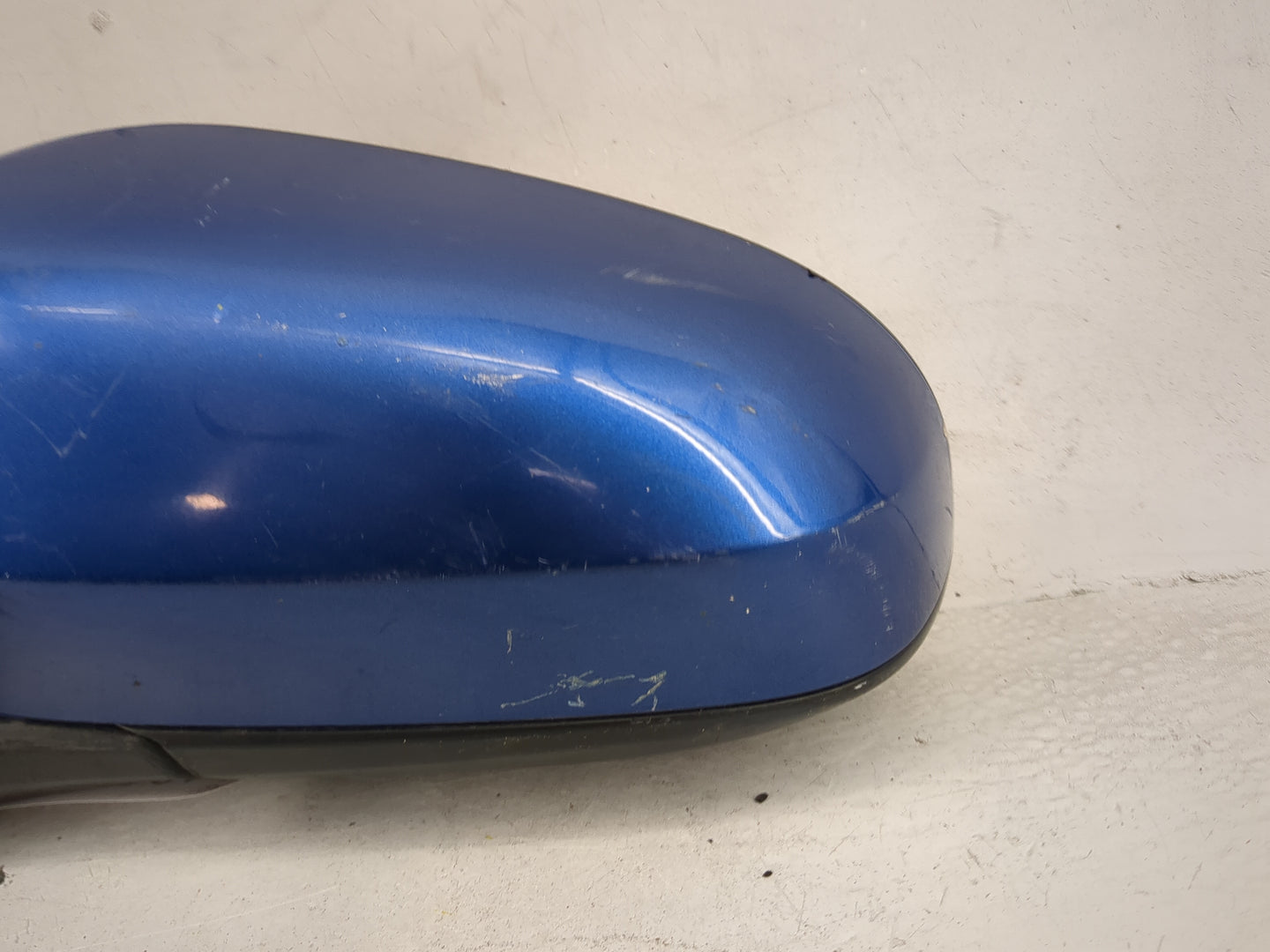 2015-2017 Toyota Camry Driver Side View Mirror - Left Door Mirror OEM Used - Oemusedautoparts1.com