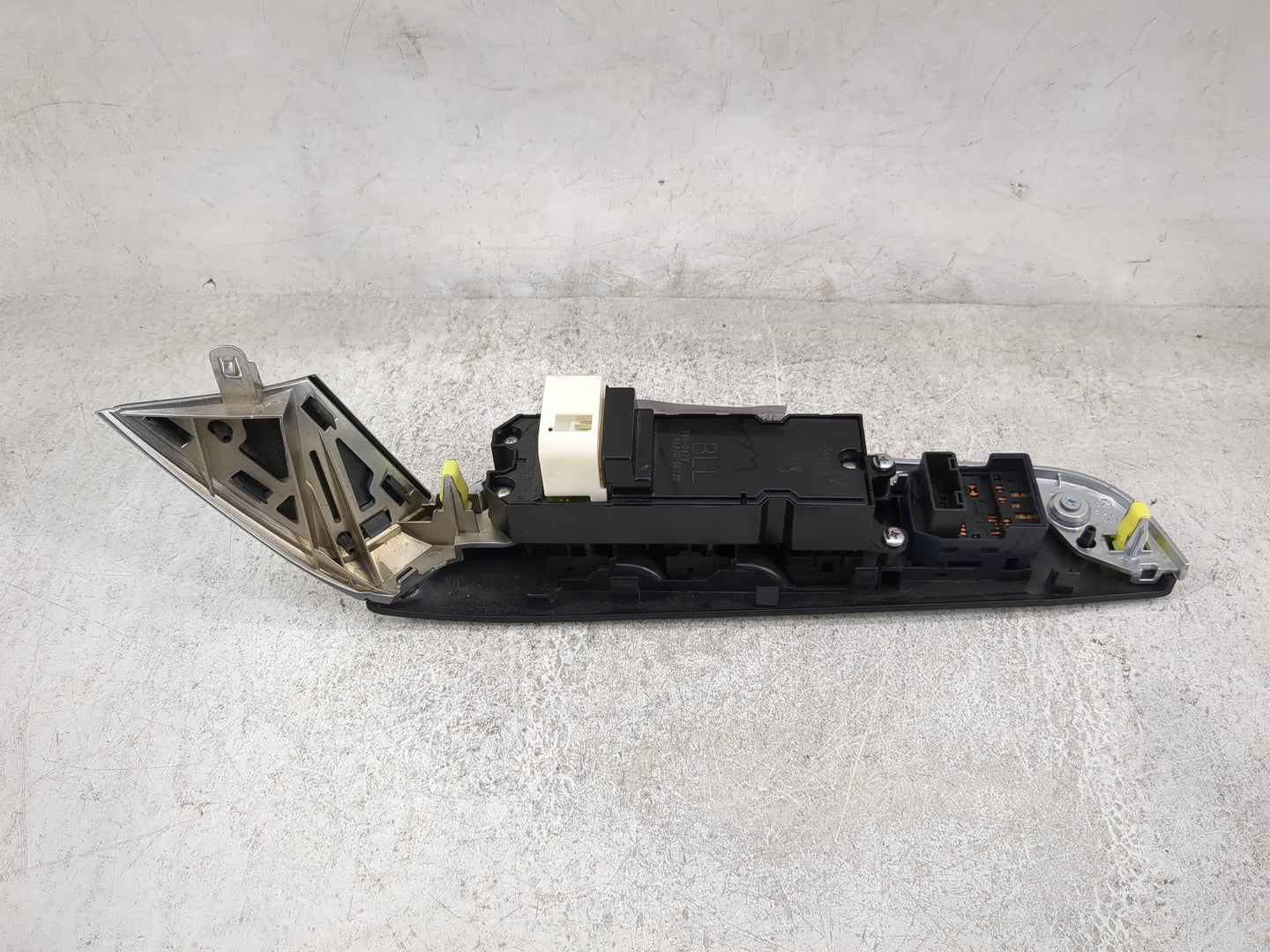 2017 Toyota Camry Master Power Window Switch Replacement Driver Side Left P/N:790-0A72 84820-06120 Fits OEM Used Auto Parts 