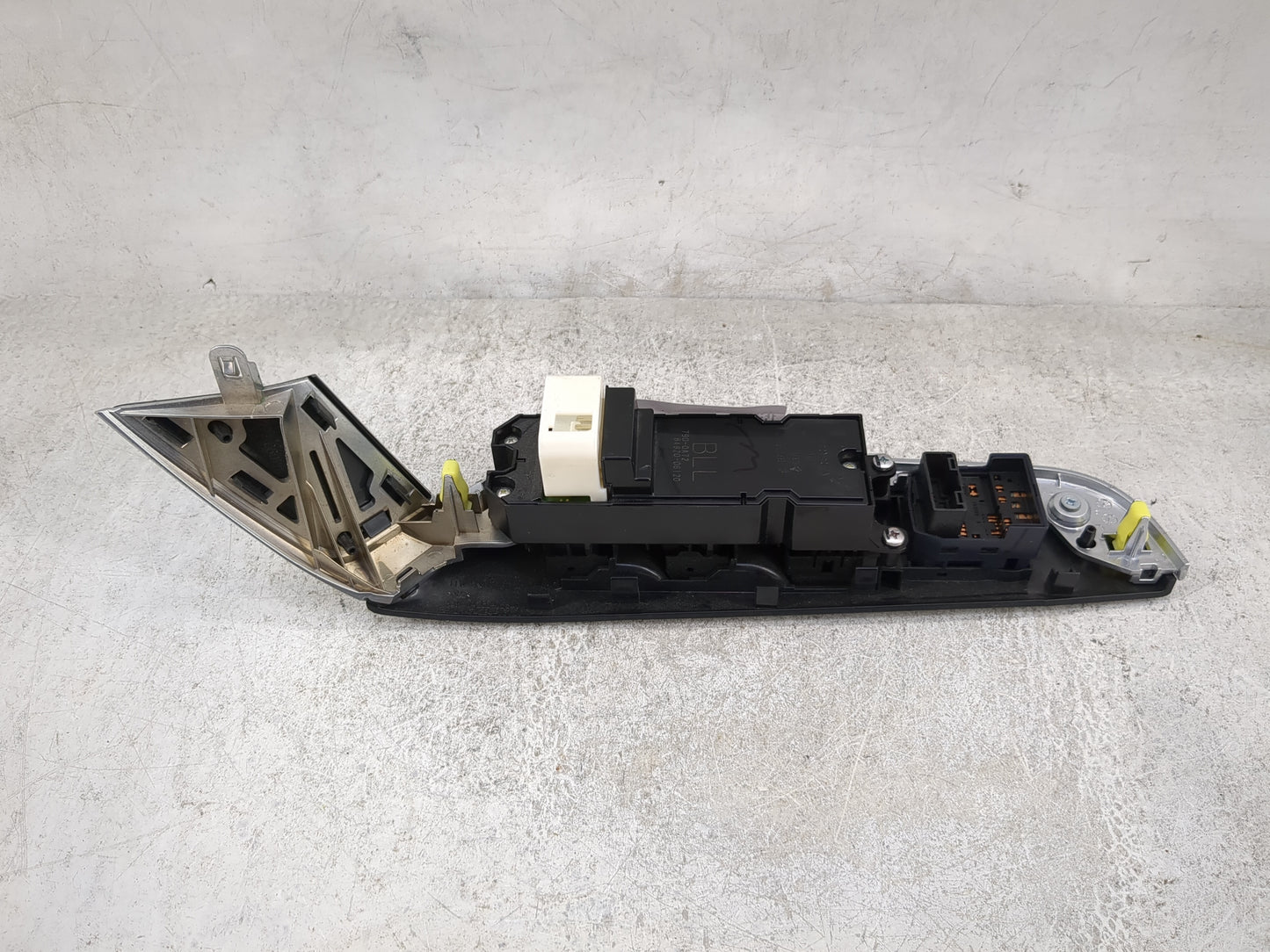 2017 Toyota Camry Master Power Window Switch Replacement Driver Side Left P/N:790-0A72 84820-06120 Fits OEM Used Auto Parts 