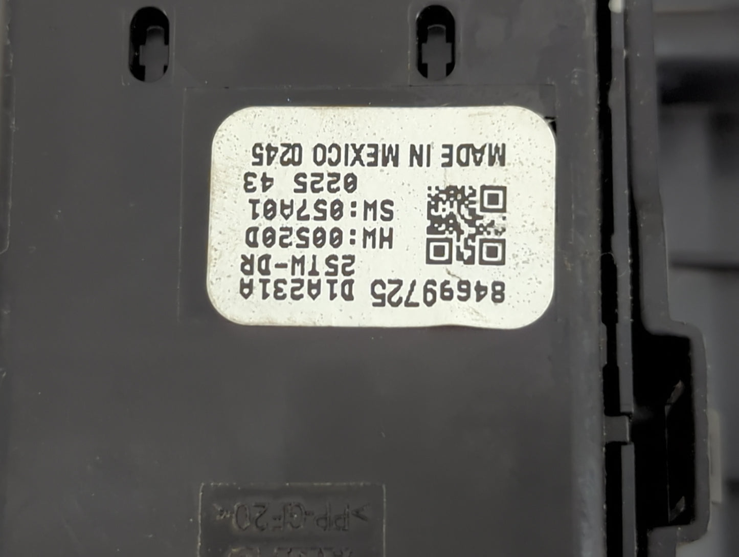 2015-2017 Toyota Camry Master Power Window Switch Replacement Driver Side Left P/N:84699725 D1A231A Fits Fits 2015 2016 2017
