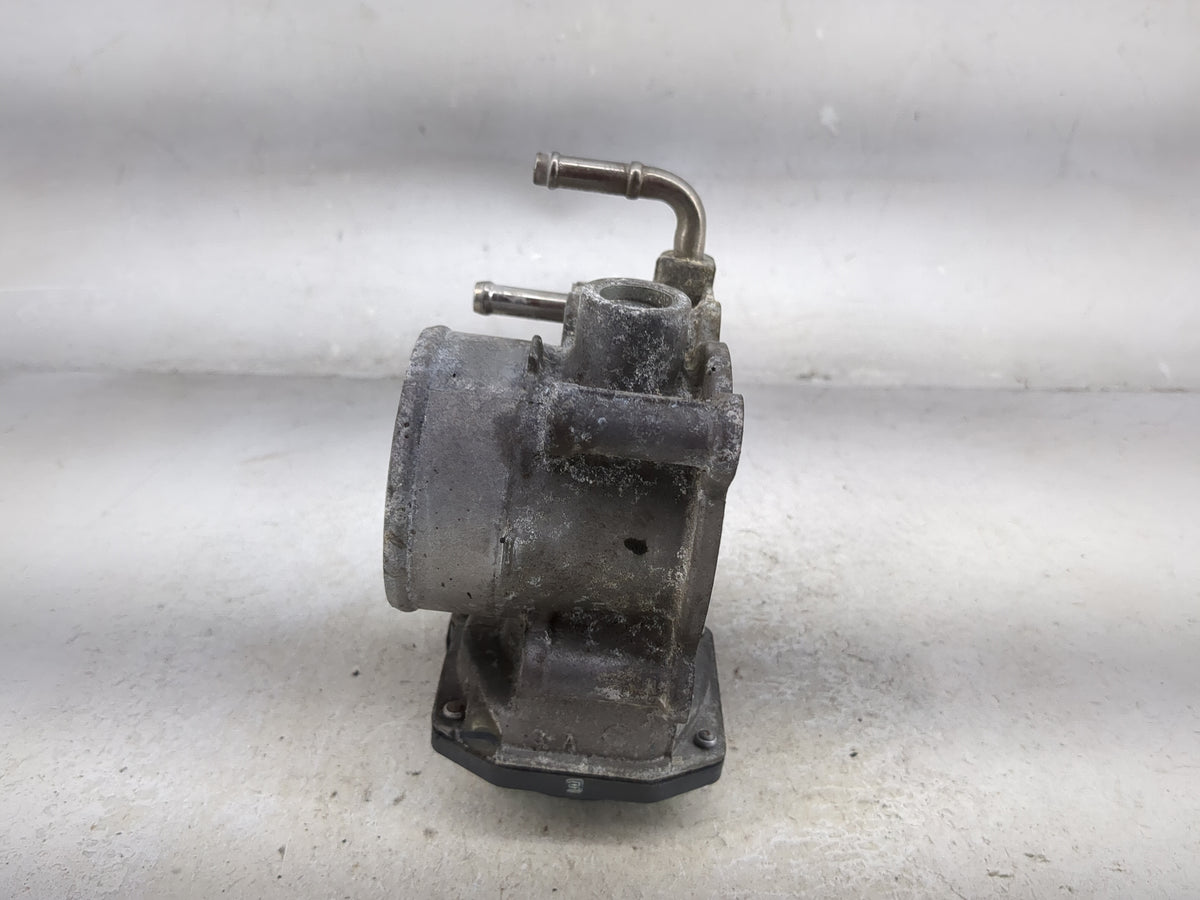 2012-2017 Toyota Camry Throttle Body P/N:22030-0V050 Fits Fits 2012 2013 2014 2015 2016 2017 2018 2019 2020 2021 OEM Used Au