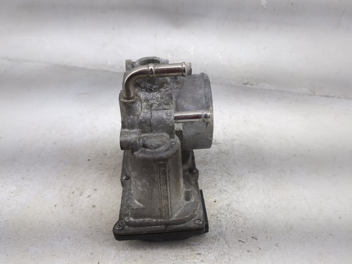 2012-2017 Toyota Camry Throttle Body P/N:22030-0V050 Fits Fits 2012 2013 2014 2015 2016 2017 2018 2019 2020 2021 OEM Used Au