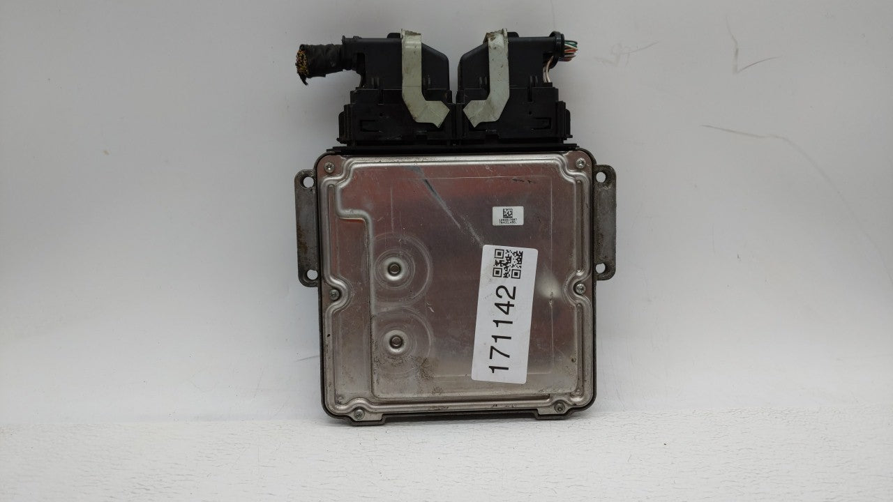 2016-2017 Toyota Camry PCM Engine Control Computer ECU ECM PCU OEM P/N:89661-06T21 89661-06T22 Fits Fits 2016 2017 OEM Used 