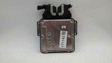 2016-2017 Toyota Camry PCM Engine Control Computer ECU ECM PCU OEM P/N:89661-06T21 89661-06T22 Fits Fits 2016 2017 OEM Used 