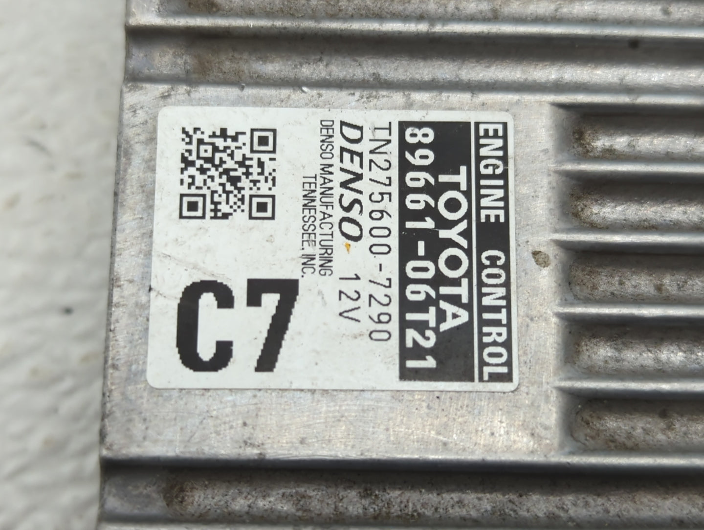 2016-2017 Toyota Camry PCM Engine Control Computer ECU ECM PCU OEM P/N:89661-06T21 89661-06T22 Fits Fits 2016 2017 OEM Used 