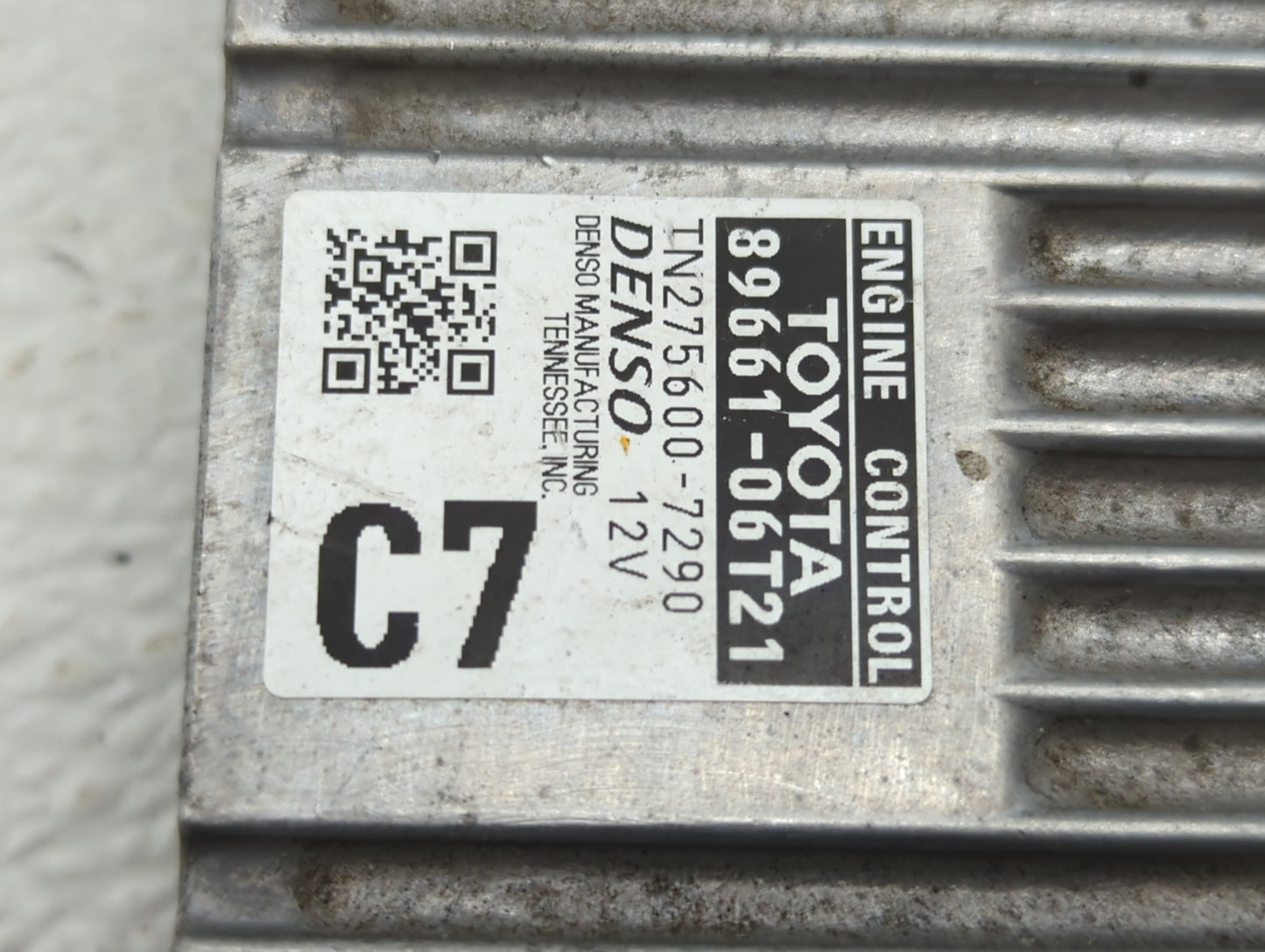 2016-2017 Toyota Camry PCM Engine Control Computer ECU ECM PCU OEM P/N:89661-06T21 89661-06T22 Fits Fits 2016 2017 OEM Used 
