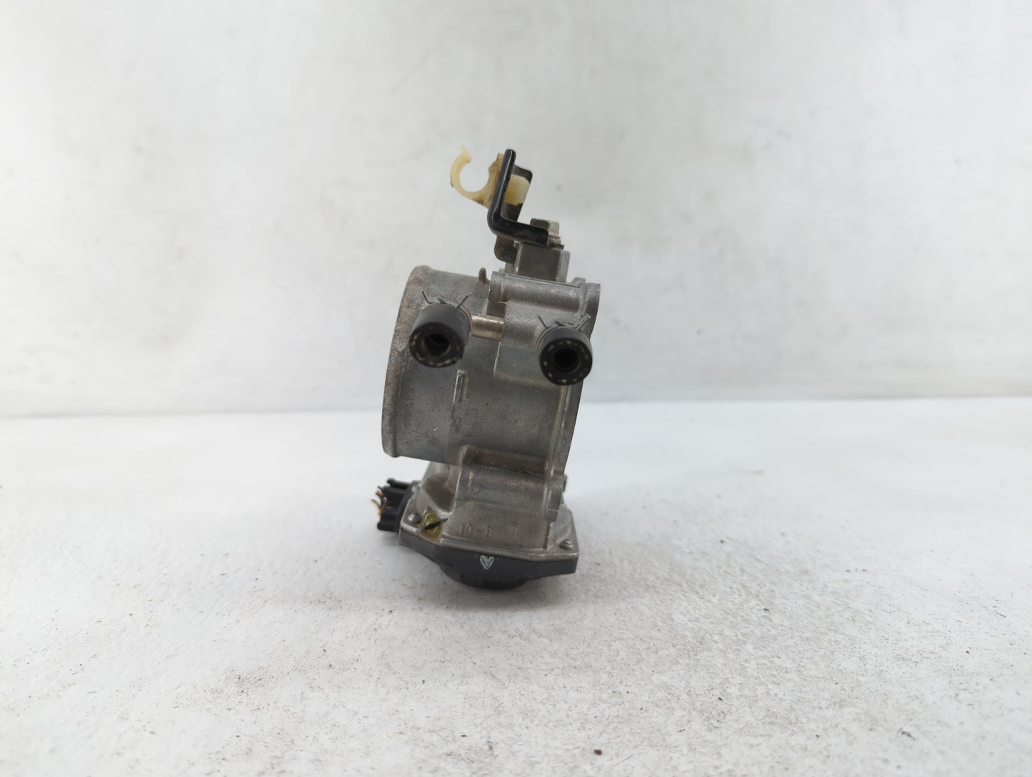 2010-2017 Toyota Camry Throttle Body P/N:35100-25200 22030-36010 Fits Fits 2009 2010 2011 2012 2013 2014 2015 2016 2017 2018
