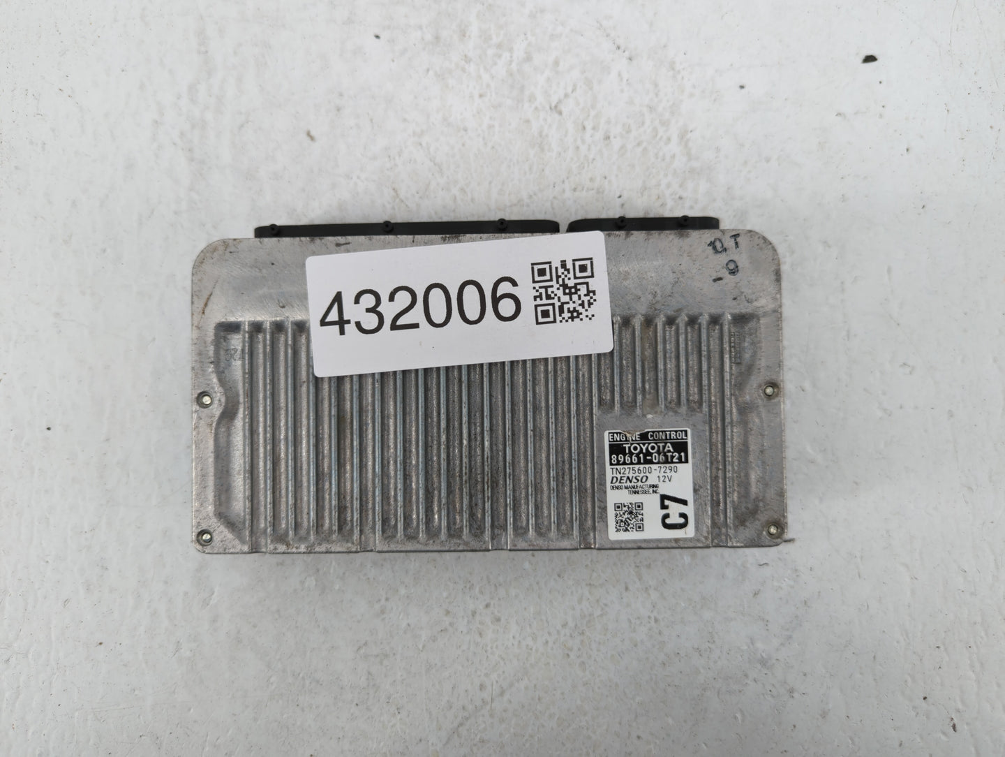 2016-2017 Toyota Camry PCM Engine Control Computer ECU ECM PCU OEM P/N:89661-06T21 89661-06T22 Fits Fits 2016 2017 OEM Used 