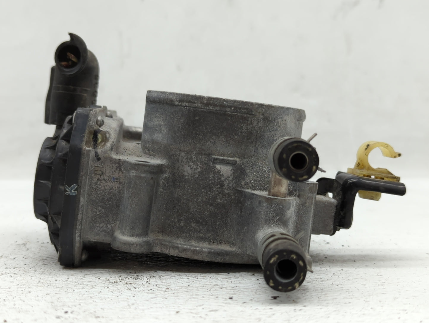 2010-2017 Toyota Camry Throttle Body P/N:22030-36010 22030-0V010 Fits Fits 2009 2010 2011 2012 2013 2014 2015 2016 2017 2018