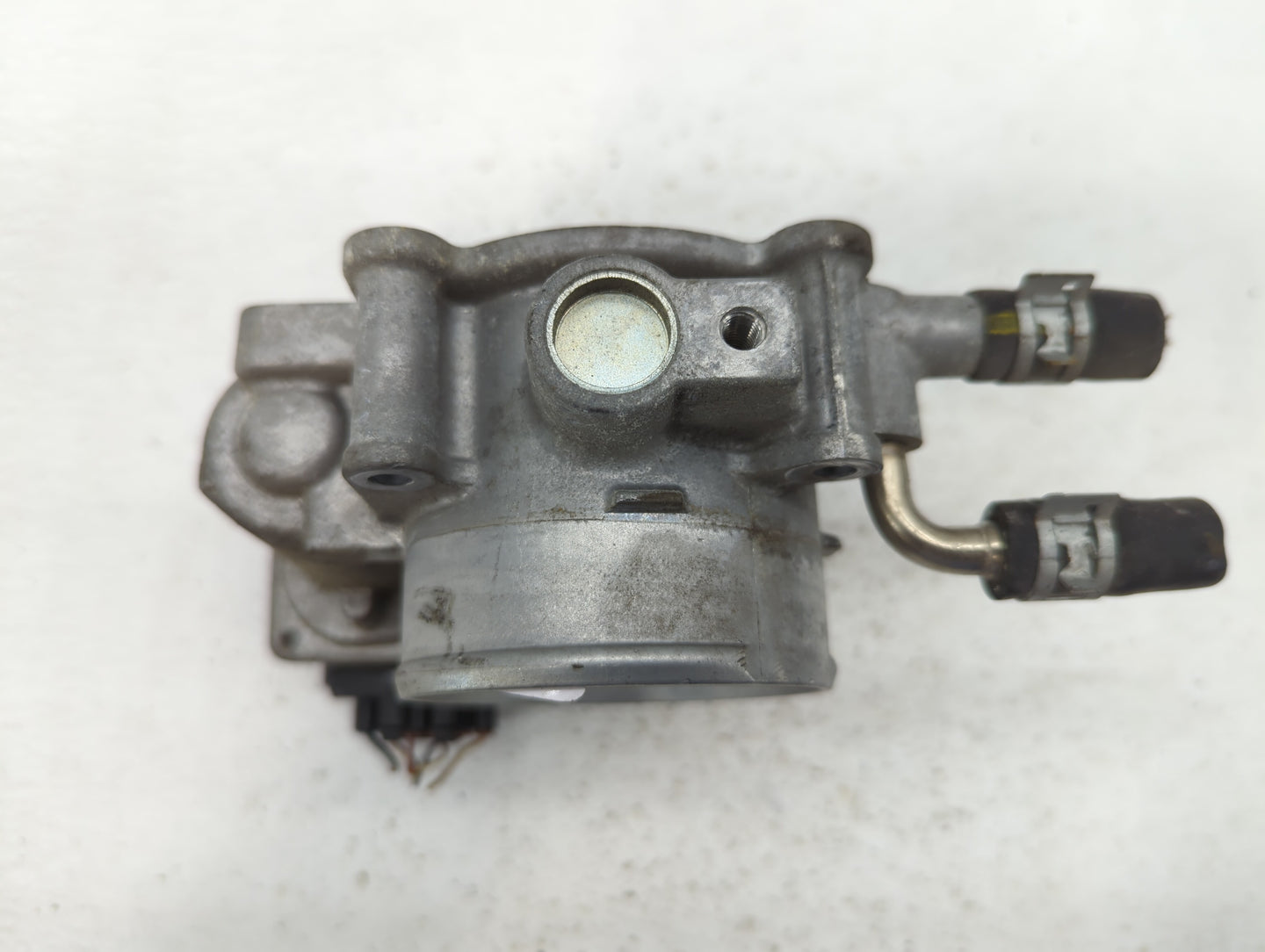 2010-2017 Toyota Camry Throttle Body P/N:22030-0V010 Fits Fits 2009 2010 2011 2012 2013 2014 2015 2016 2017 2018 2019 OEM Us