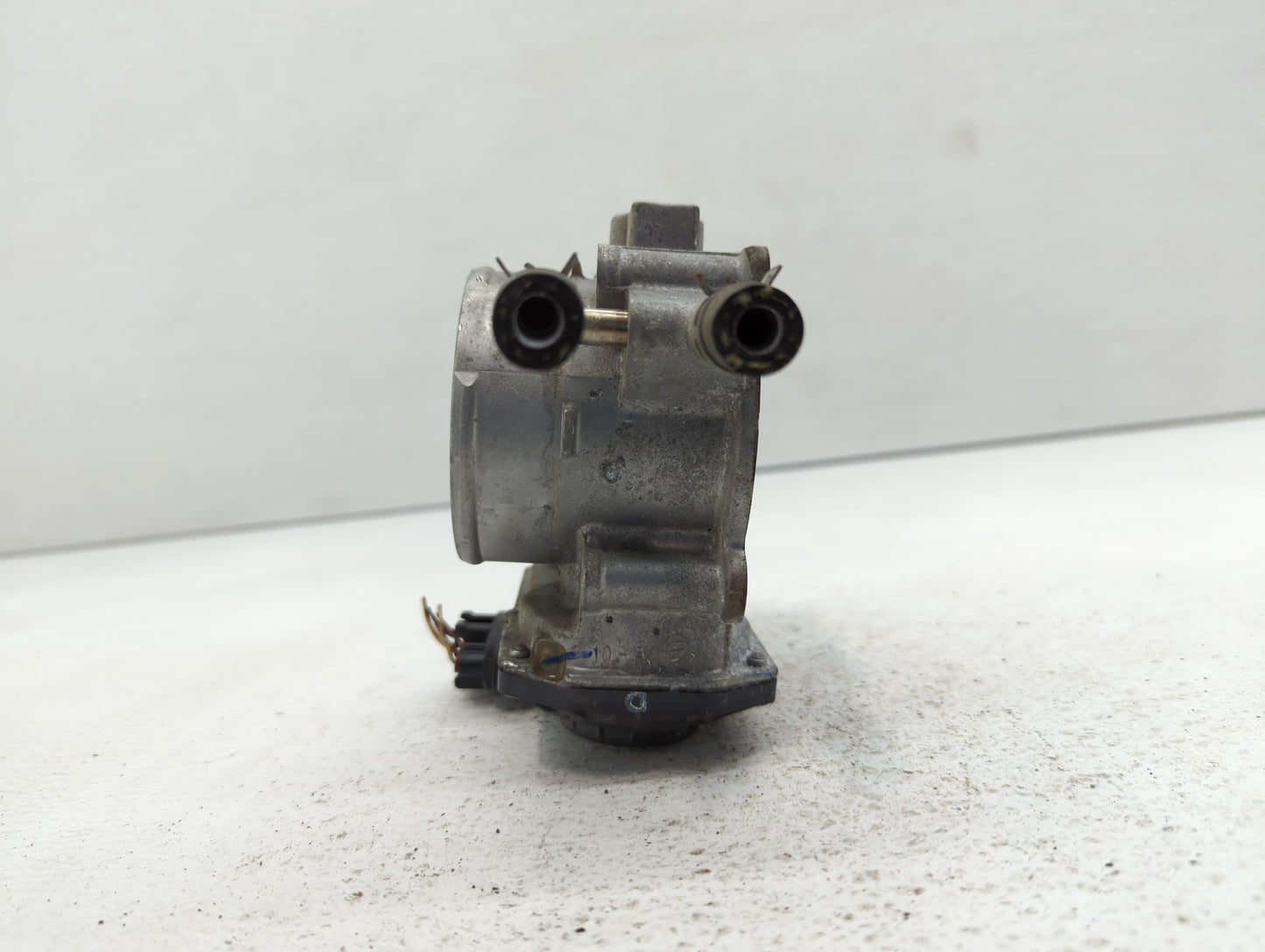 2010-2017 Toyota Camry Throttle Body P/N:22030-0V010 Fits Fits 2009 2010 2011 2012 2013 2014 2015 2016 2017 2018 2019 OEM Us