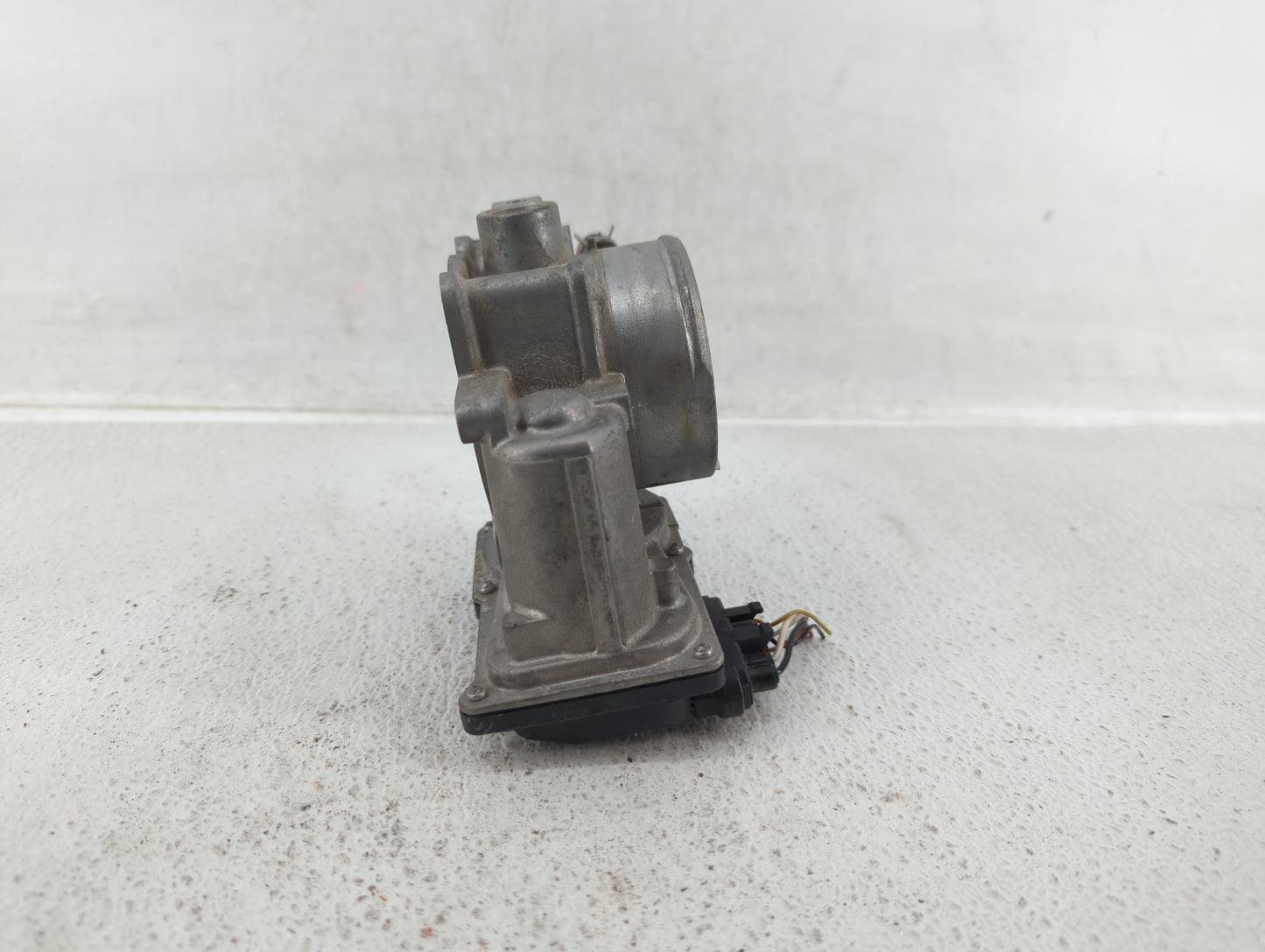 2010-2017 Toyota Camry Throttle Body P/N:22030-0V010 Fits Fits 2009 2010 2011 2012 2013 2014 2015 2016 2017 2018 2019 OEM Us