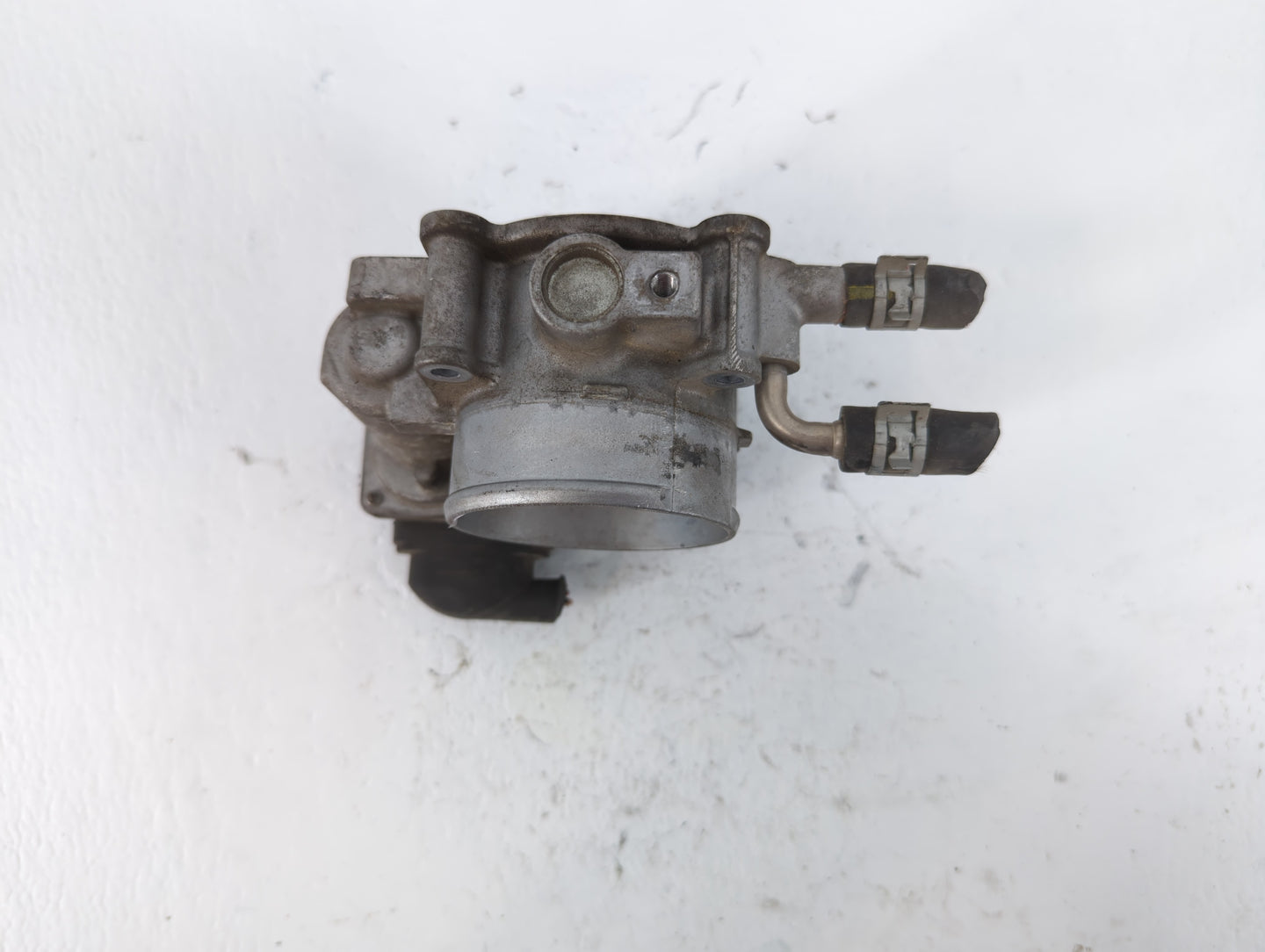 2012-2017 Toyota Camry Throttle Body P/N:22030-0V010 Fits Fits 2012 2013 2014 2015 2016 2017 2018 2019 2020 2021 OEM Used Au