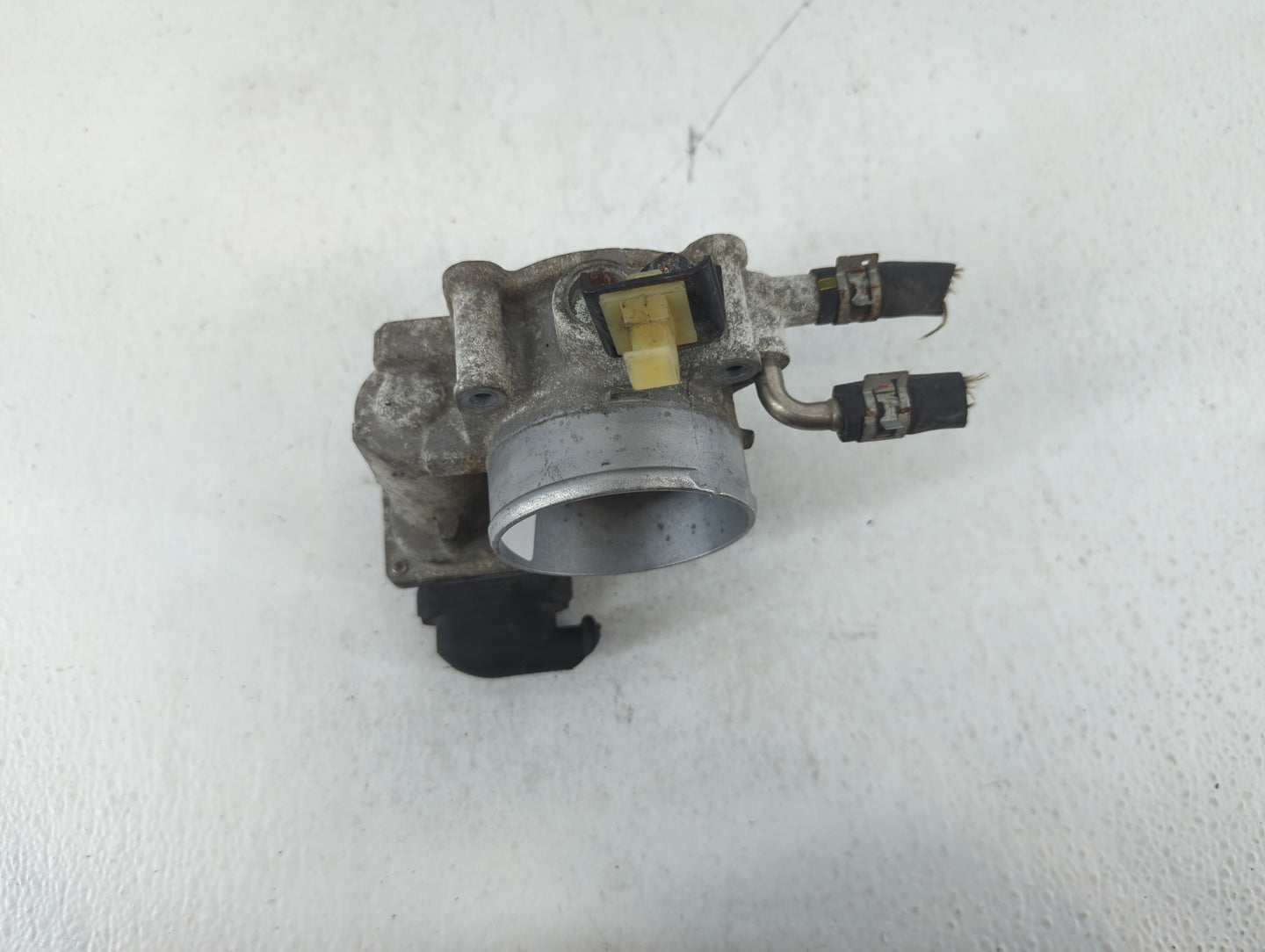 2010-2017 Toyota Camry Throttle Body P/N:22030-0V010 Fits Fits 2009 2010 2011 2012 2013 2014 2015 2016 2017 2018 2019 OEM Us