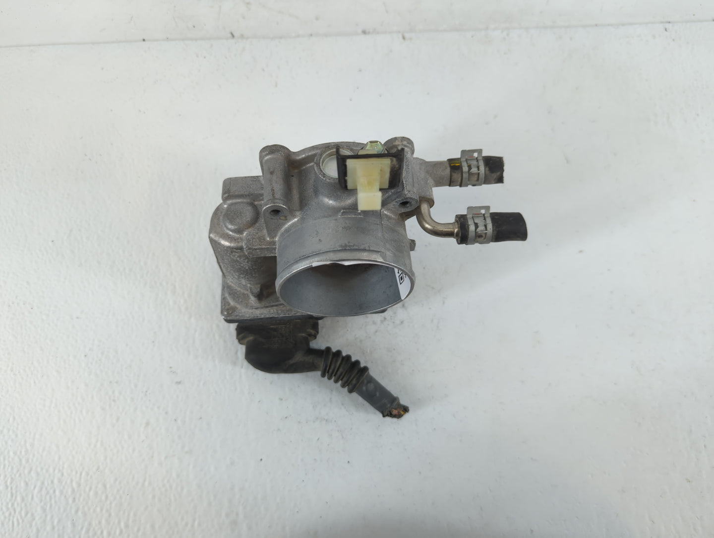 2010-2017 Toyota Camry Throttle Body P/N:22030-0V010 Fits Fits 2009 2010 2011 2012 2013 2014 2015 2016 2017 2018 2019 OEM Us