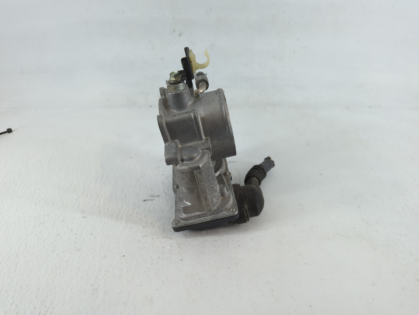 2010-2017 Toyota Camry Throttle Body P/N:22030-0V010 Fits Fits 2009 2010 2011 2012 2013 2014 2015 2016 2017 2018 2019 OEM Us