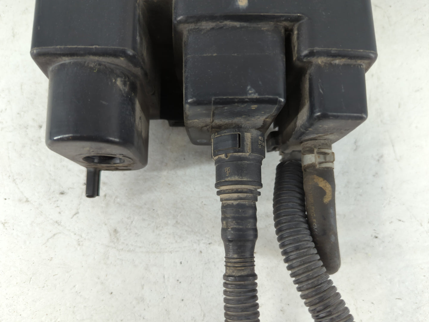 2017 Toyota Camry Fuel Vapor Charcoal Canister 719653 - Oemusedautoparts1.com