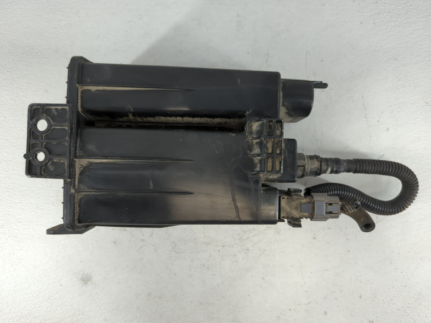 2017 Toyota Camry Fuel Vapor Charcoal Canister 719653 - Oemusedautoparts1.com