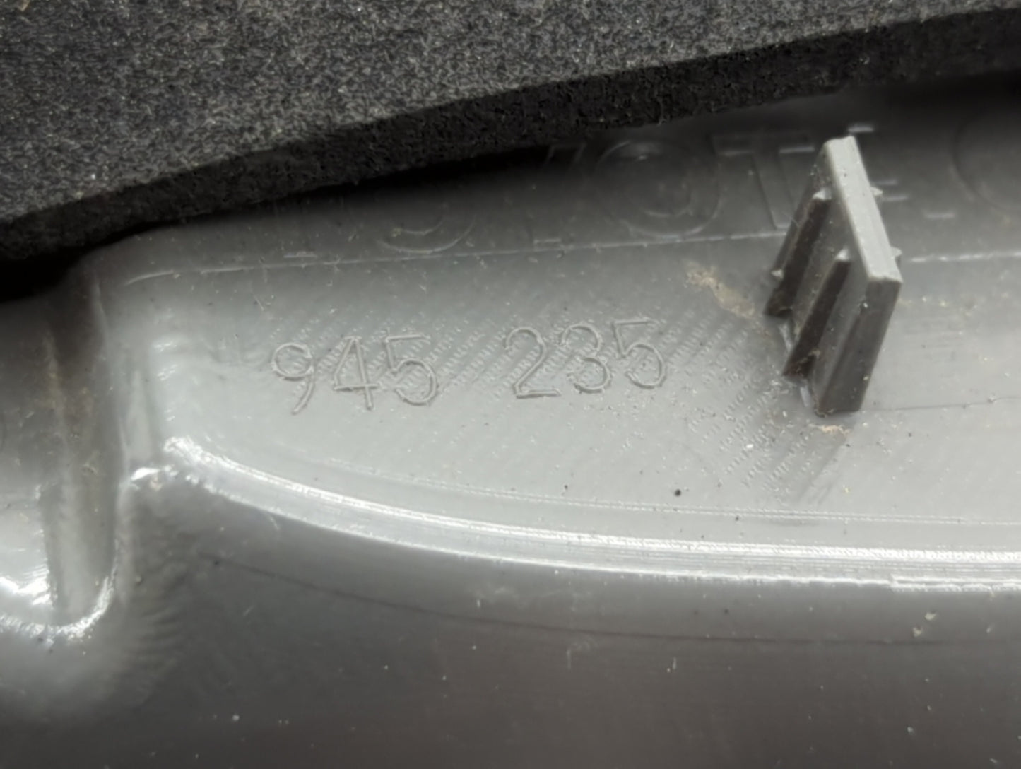2015-2017 Toyota Camry Tail Light Assembly Passenger Right OEM P/N:945 235 Fits Fits 2015 2016 2017 OEM Used Auto Parts - Oe
