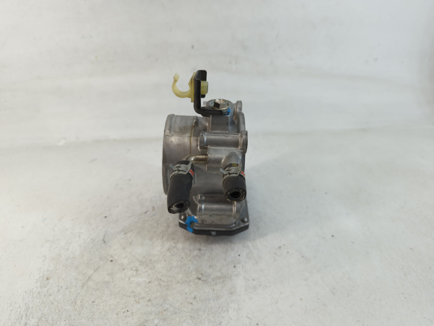 2010-2017 Toyota Camry Throttle Body P/N:22030-0V010 Fits Fits 2009 2010 2011 2012 2013 2014 2015 2016 2017 2018 2019 OEM Us