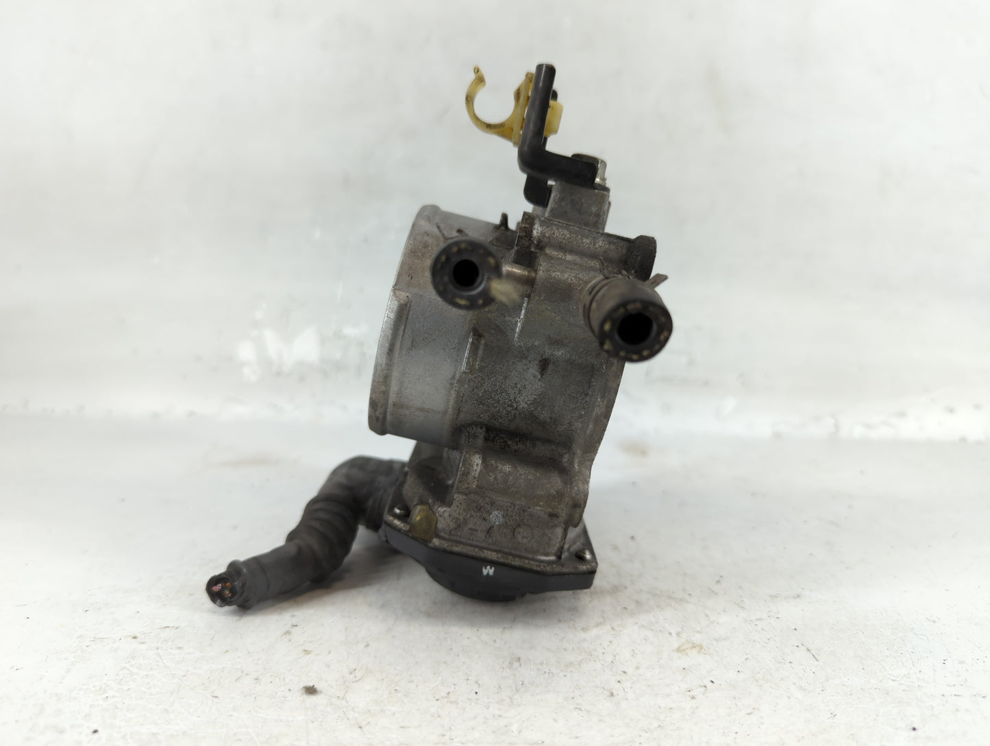 2012-2017 Toyota Camry Throttle Body P/N:22030-0V010 Fits Fits 2012 2013 2014 2015 2016 2017 2018 2019 2020 2021 OEM Used Au