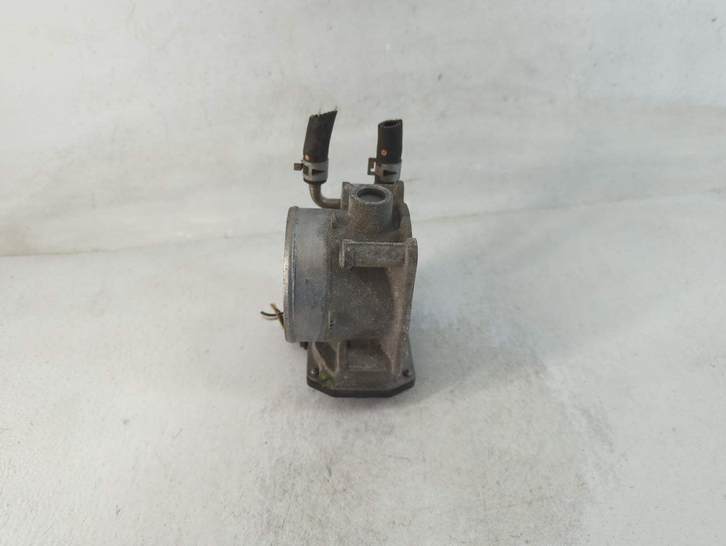 2007-2017 Toyota Camry Throttle Body P/N:22030-0P050 Fits OEM Used Auto Parts - Oemusedautoparts1.com