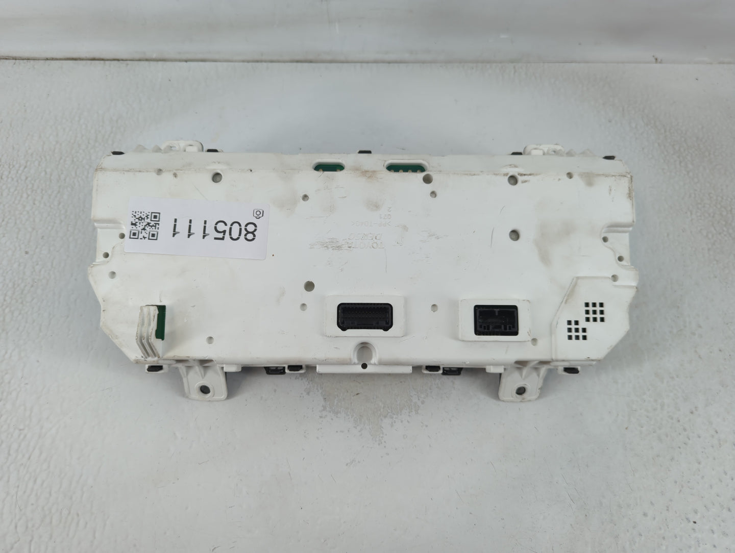 2015-2017 Toyota Camry Instrument Cluster Speedometer Gauges P/N:TN157580-5090 83800-0XK01-00 Miles: Fits Fits 2015 2016 201