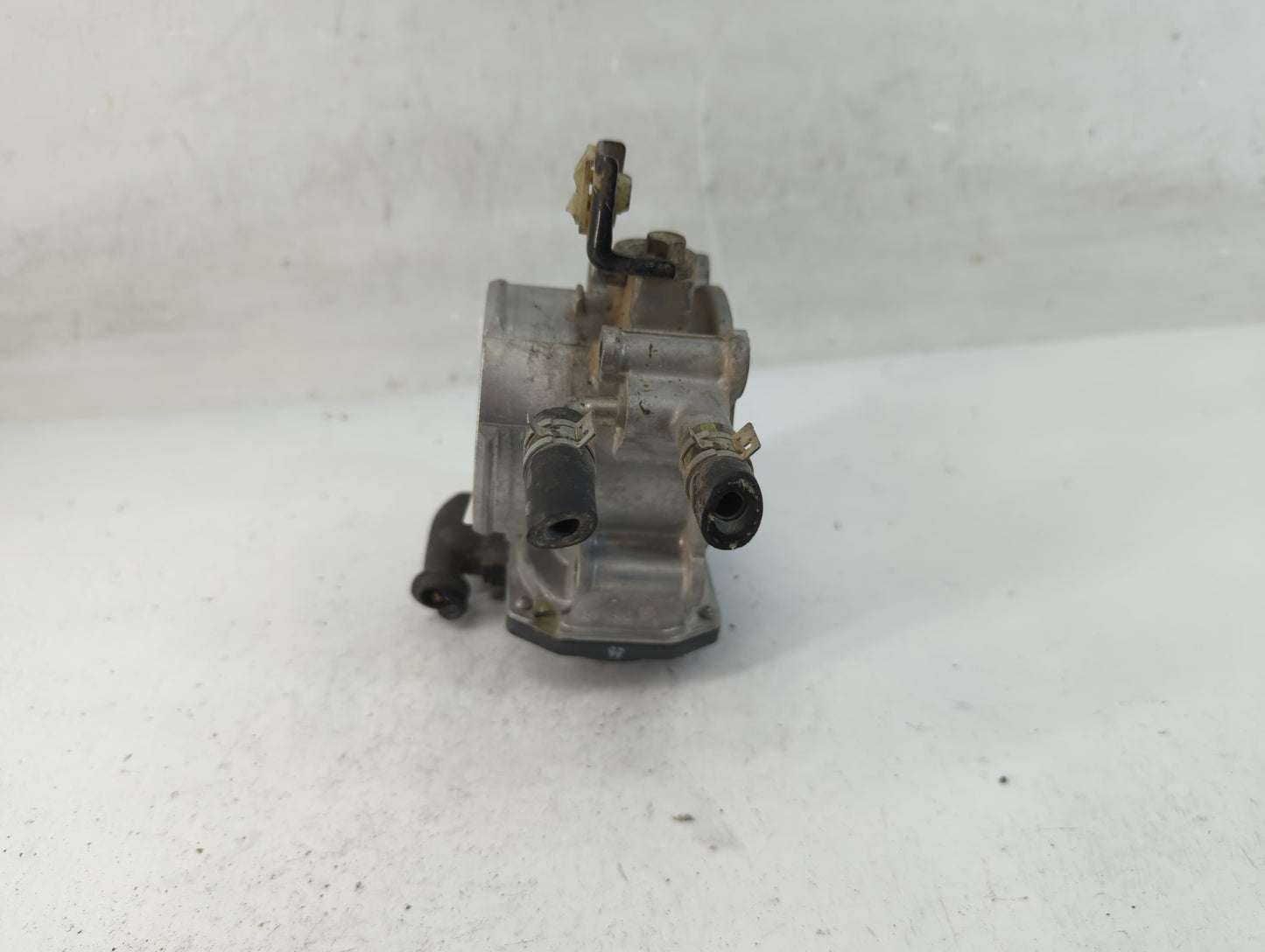 2010-2017 Toyota Camry Throttle Body P/N:22030-0V010 Fits Fits 2009 2010 2011 2012 2013 2014 2015 2016 2017 2018 2019 OEM Us