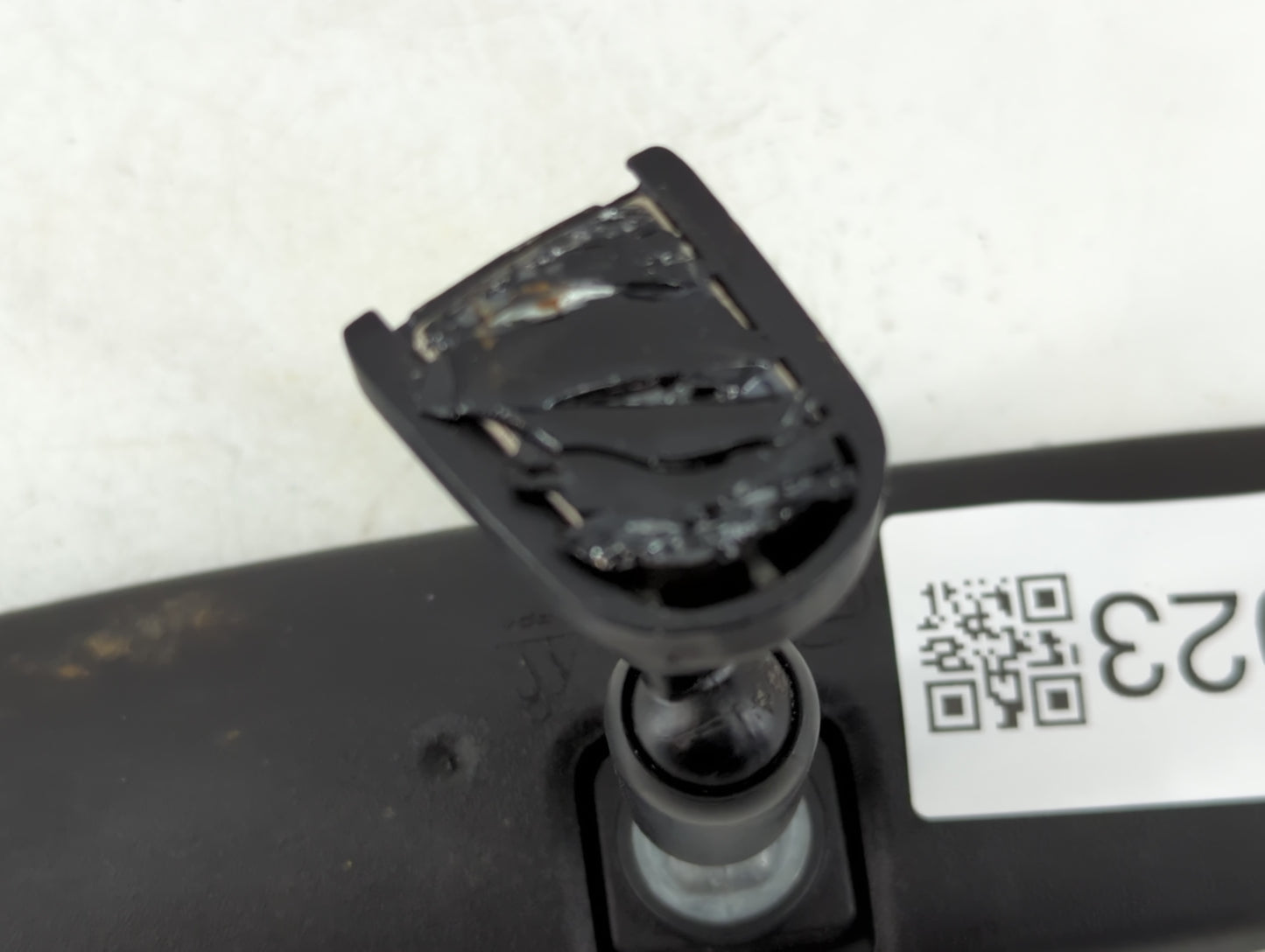 2017 Toyota Corolla Interior Rear View Mirror Replacement OEM P/N:E11015617 E11045617 Fits OEM Used Auto Parts - Oemusedauto