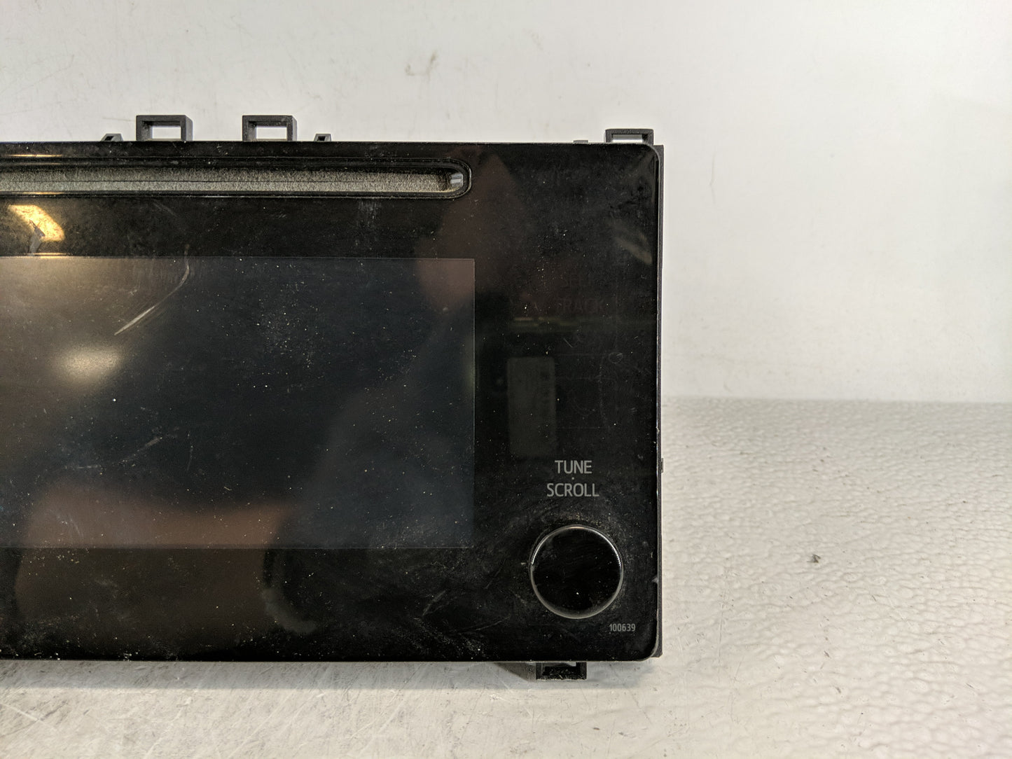 2017-2019 Toyota Corolla Radio AM FM Cd Player Receiver Replacement P/N:139000-0780B101 Fits Fits 2017 2018 2019 OEM Used Au