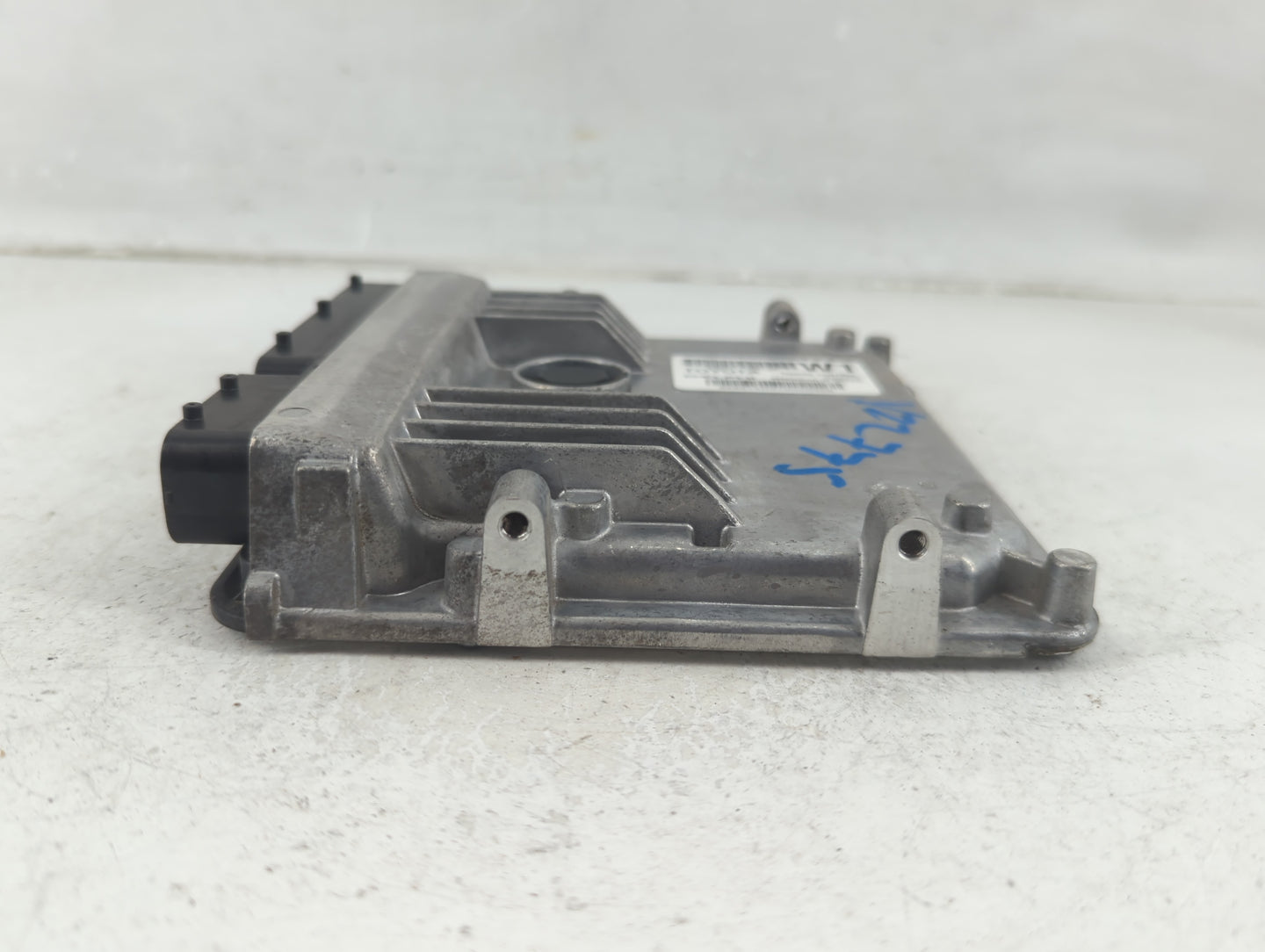 2017-2018 Toyota Corolla PCM Engine Control Computer ECU ECM PCU OEM P/N:89661-0W190 Fits Fits 2017 2018 OEM Used Auto Parts