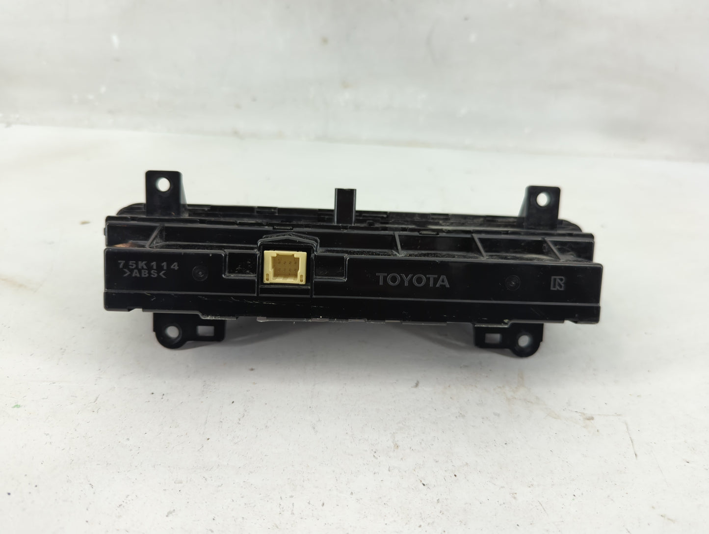 2017-2019 Toyota Corolla Climate Control Module Temperature AC/Heater Replacement Fits Fits 2017 2018 2019 OEM Used Auto Par