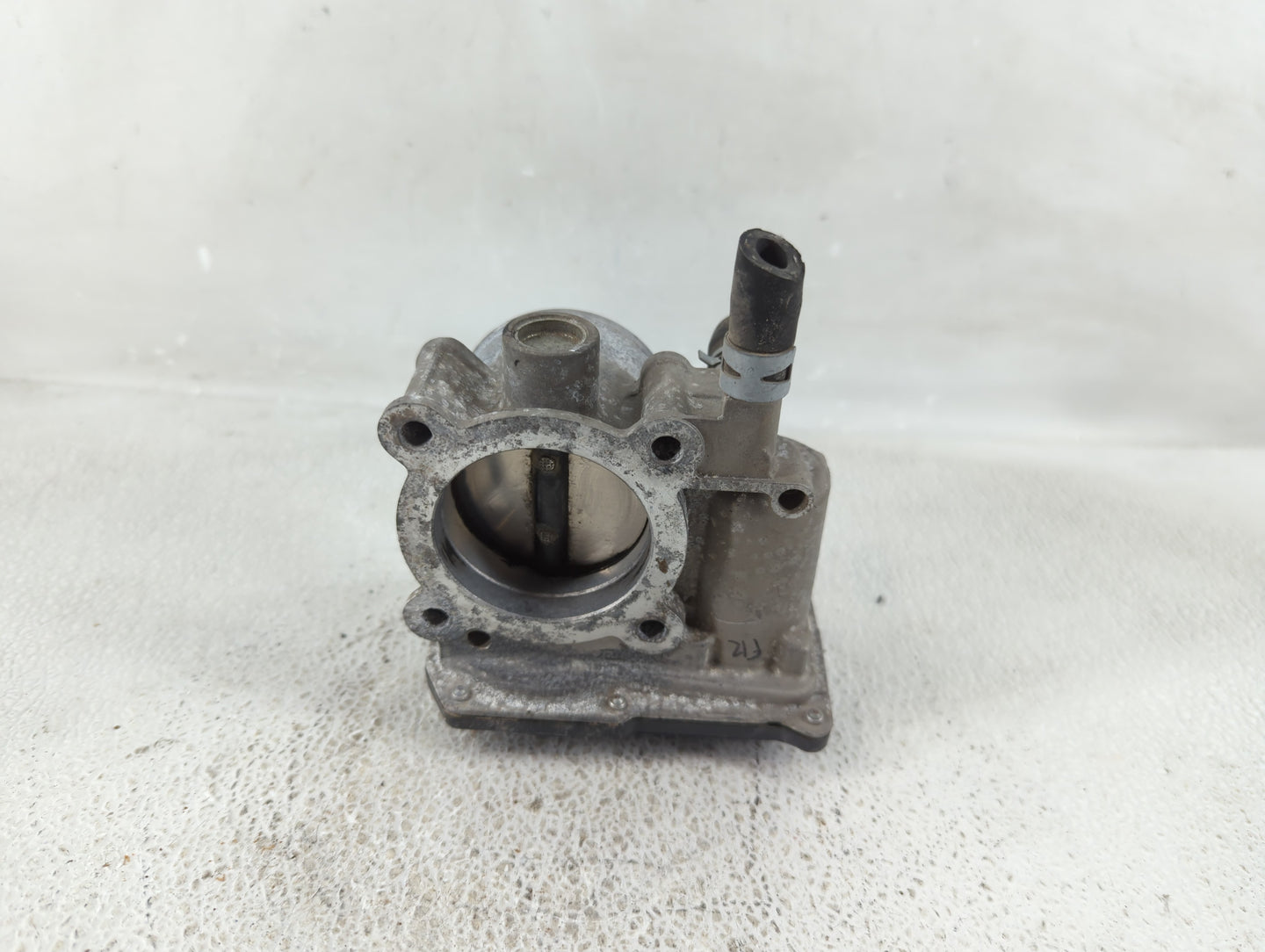 2011-2019 Toyota Corolla Throttle Body P/N:22030-0T080 Fits Fits 2011 2012 2013 2014 2015 2016 2017 2018 2019 OEM Used Auto 