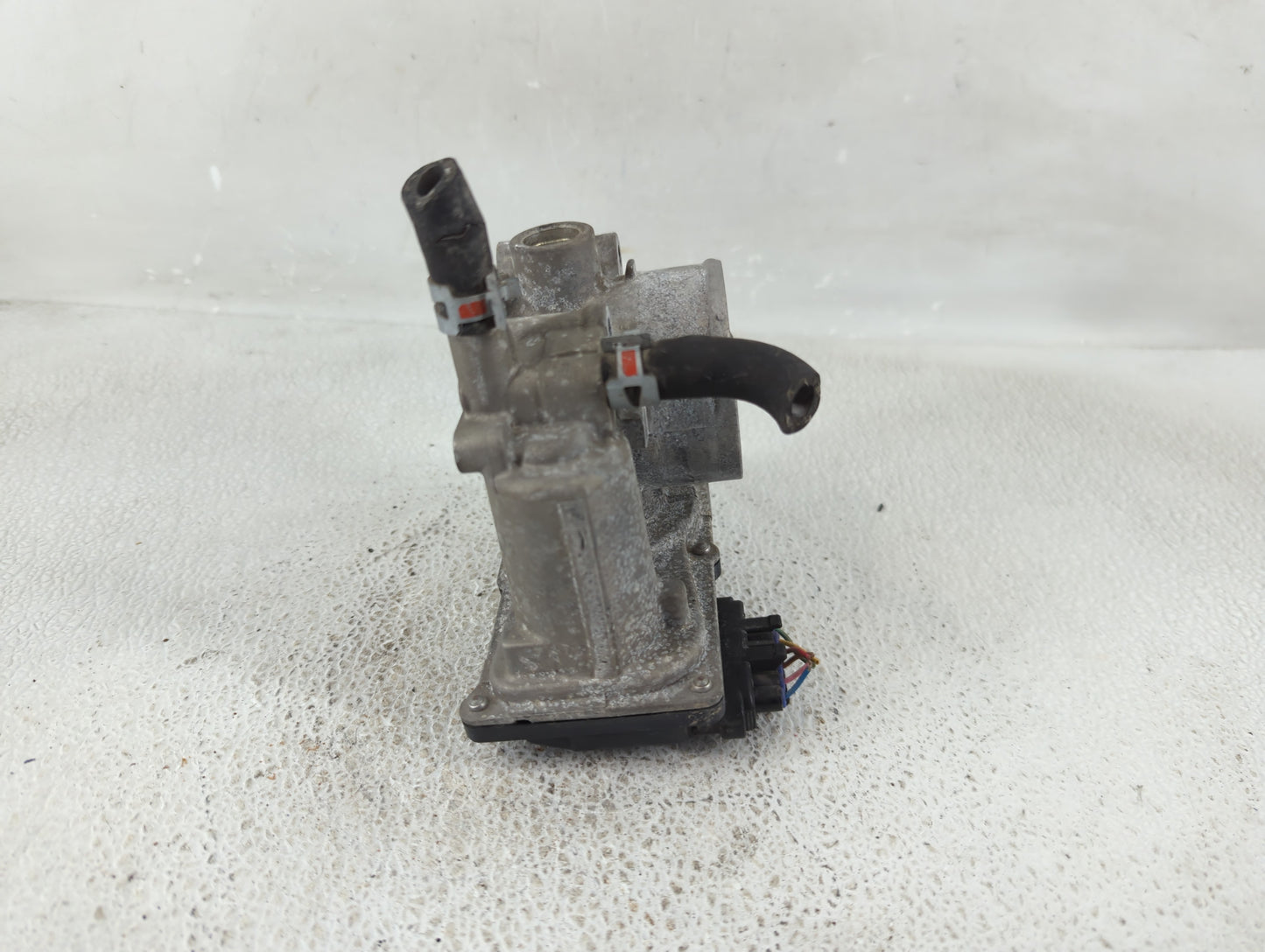 2011-2019 Toyota Corolla Throttle Body P/N:22030-0T080 Fits Fits 2011 2012 2013 2014 2015 2016 2017 2018 2019 OEM Used Auto 