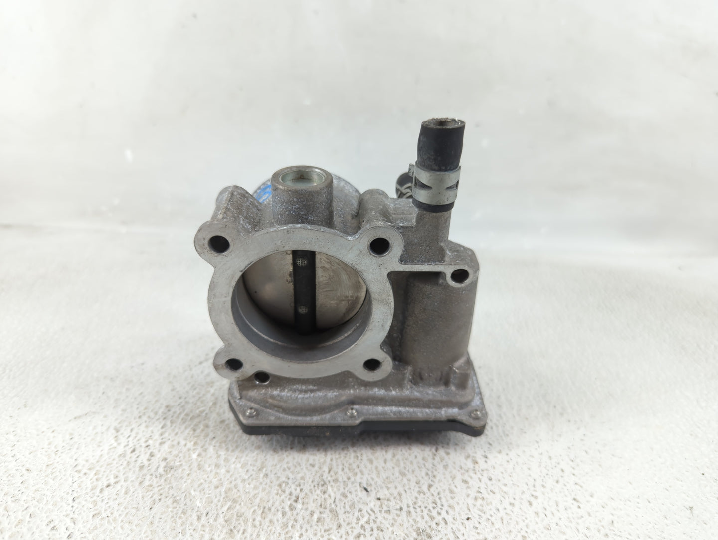 2011-2019 Toyota Corolla Throttle Body P/N:22030-0T080 Fits Fits 2011 2012 2013 2014 2015 2016 2017 2018 2019 OEM Used Auto 