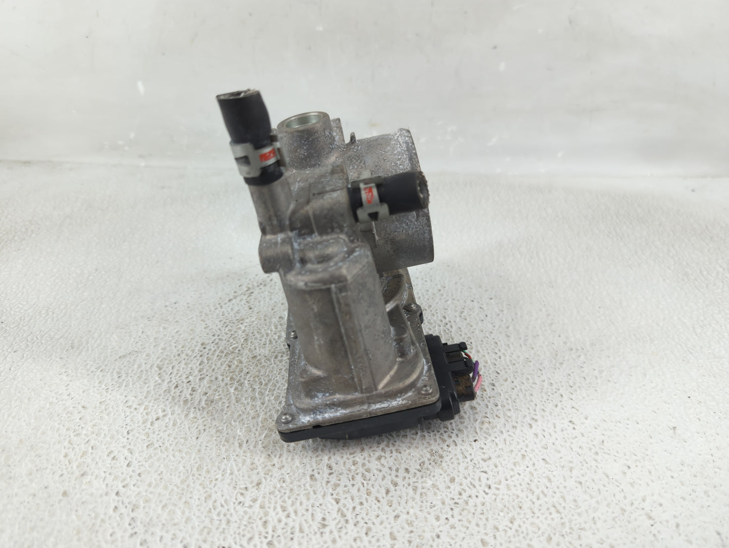 2011-2019 Toyota Corolla Throttle Body P/N:22030-0T080 Fits Fits 2011 2012 2013 2014 2015 2016 2017 2018 2019 OEM Used Auto 