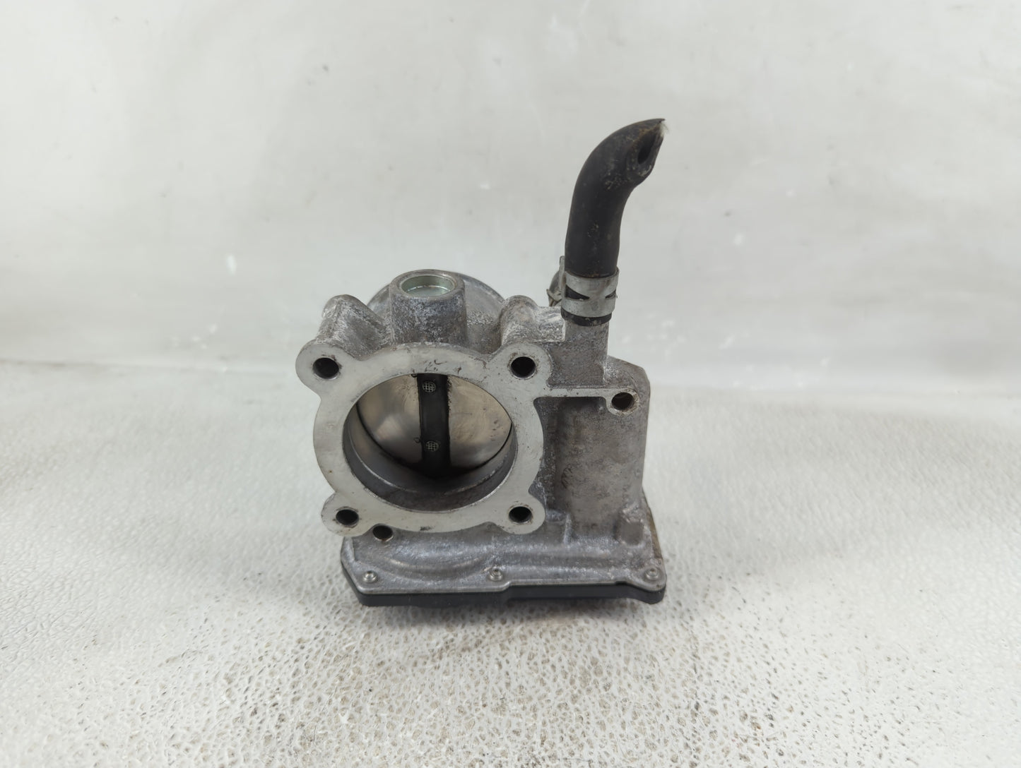 2011-2019 Toyota Corolla Throttle Body P/N:22030-0T080 Fits Fits 2011 2012 2013 2014 2015 2016 2017 2018 2019 OEM Used Auto 