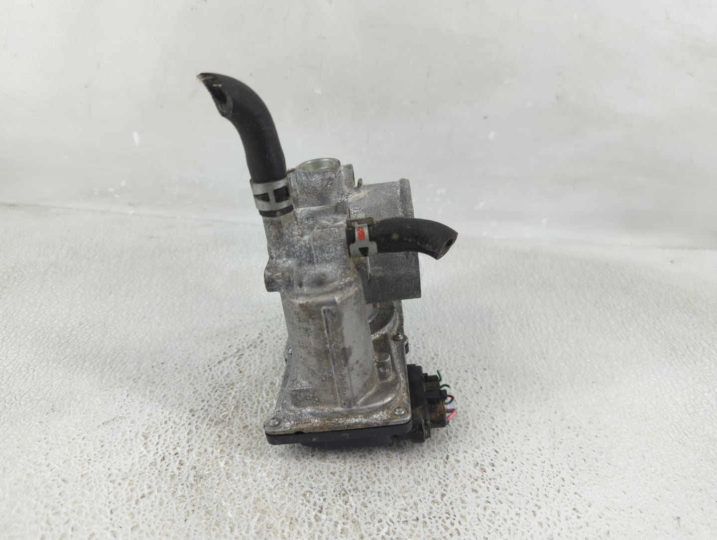 2011-2019 Toyota Corolla Throttle Body P/N:22030-0T080 Fits Fits 2011 2012 2013 2014 2015 2016 2017 2018 2019 OEM Used Auto 