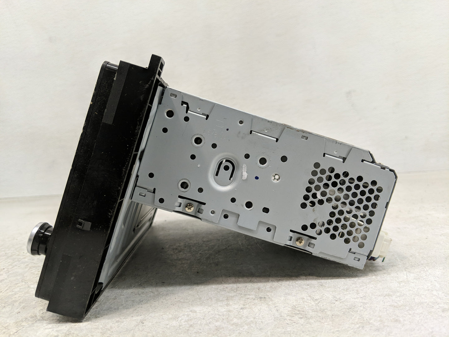 2017-2019 Toyota Corolla Radio AM FM Cd Player Receiver Replacement P/N:86140-02520 Fits Fits 2017 2018 2019 OEM Used Auto P