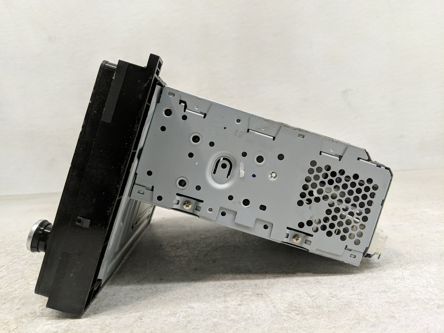 2017-2019 Toyota Corolla Radio AM FM Cd Player Receiver Replacement P/N:86140-02520 Fits Fits 2017 2018 2019 OEM Used Auto P
