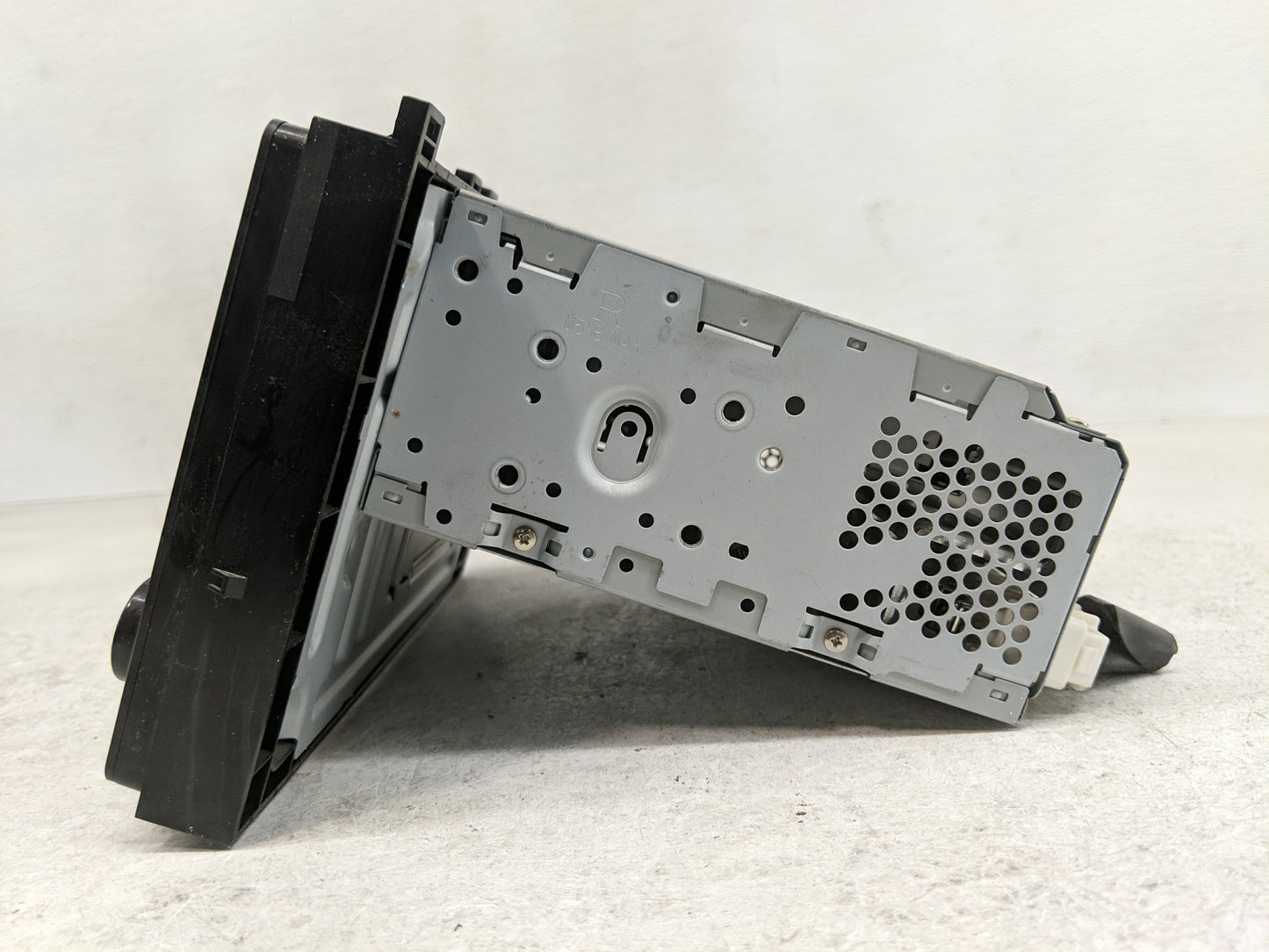 2017-2019 Toyota Corolla Radio AM FM Cd Player Receiver Replacement P/N:86140-02520 Fits Fits 2017 2018 2019 OEM Used Auto P