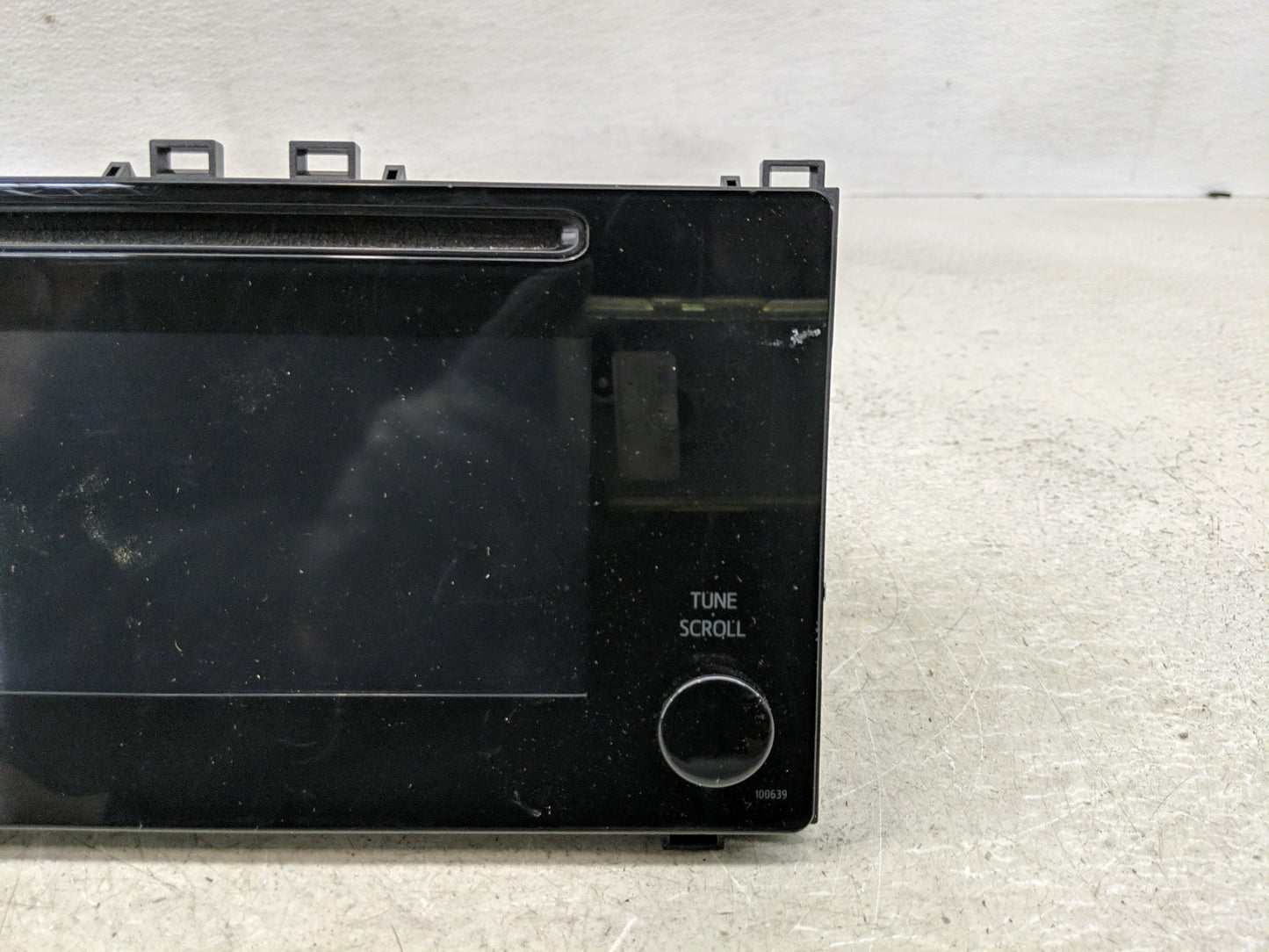 2017-2019 Toyota Corolla Radio AM FM Cd Player Receiver Replacement P/N:86140-02520 Fits Fits 2017 2018 2019 OEM Used Auto P